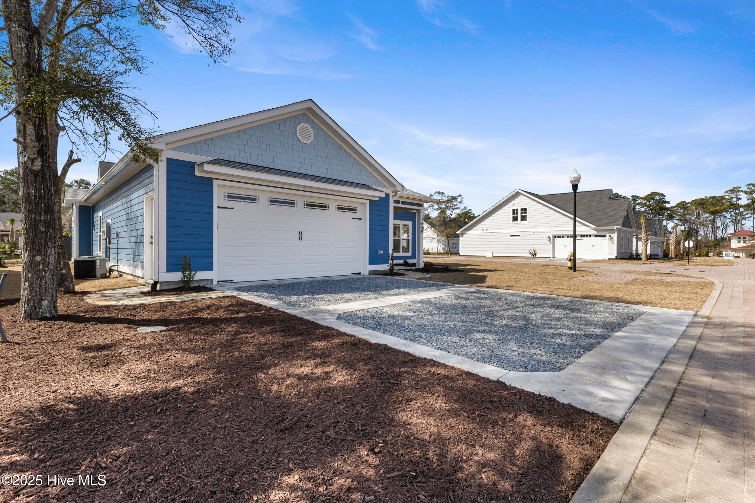 1668 Back Bay Drive Property Photo 3