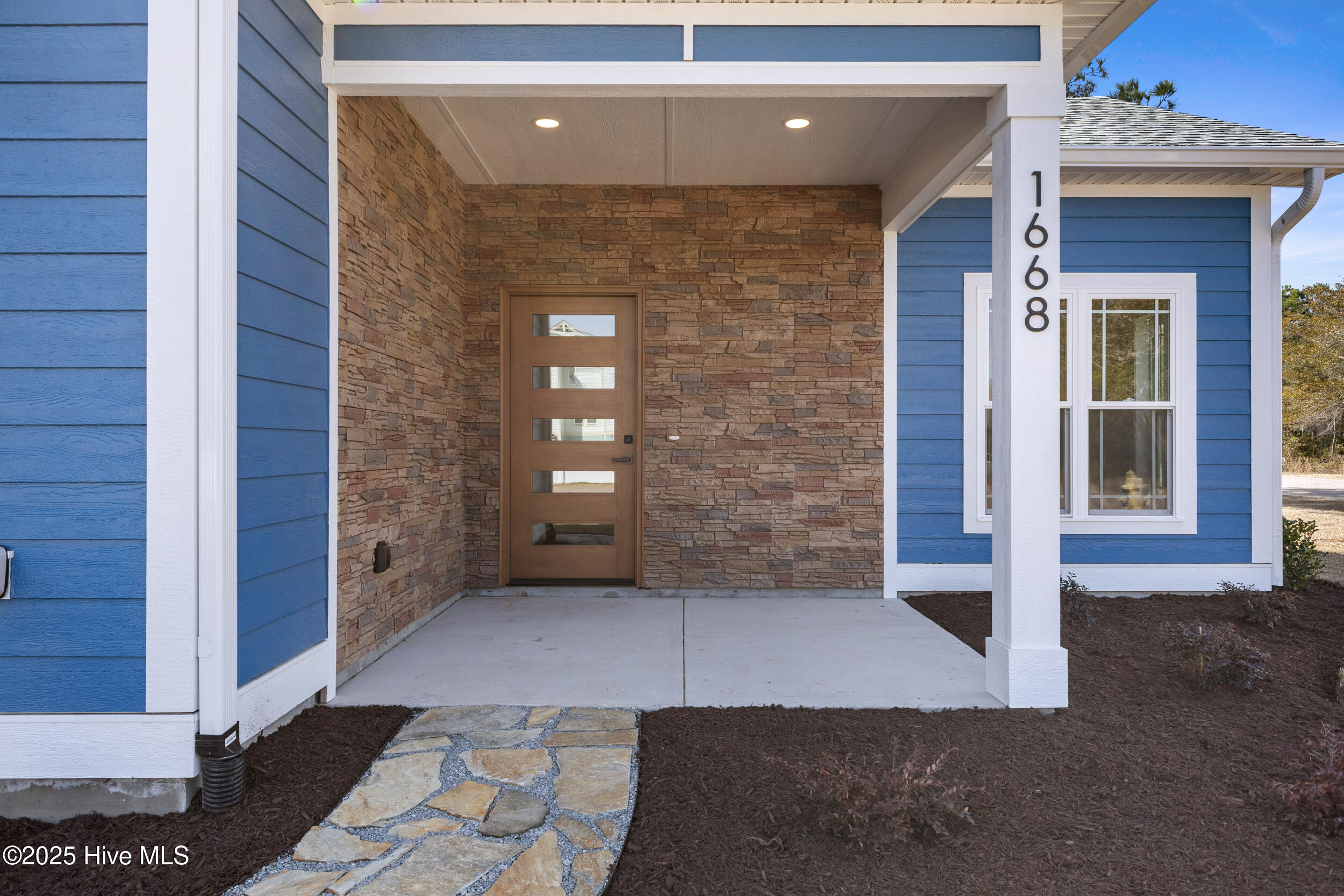 1668 Back Bay Drive Property Photo 6