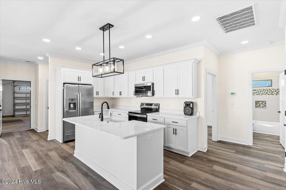 1668 Back Bay Drive Property Photo 12