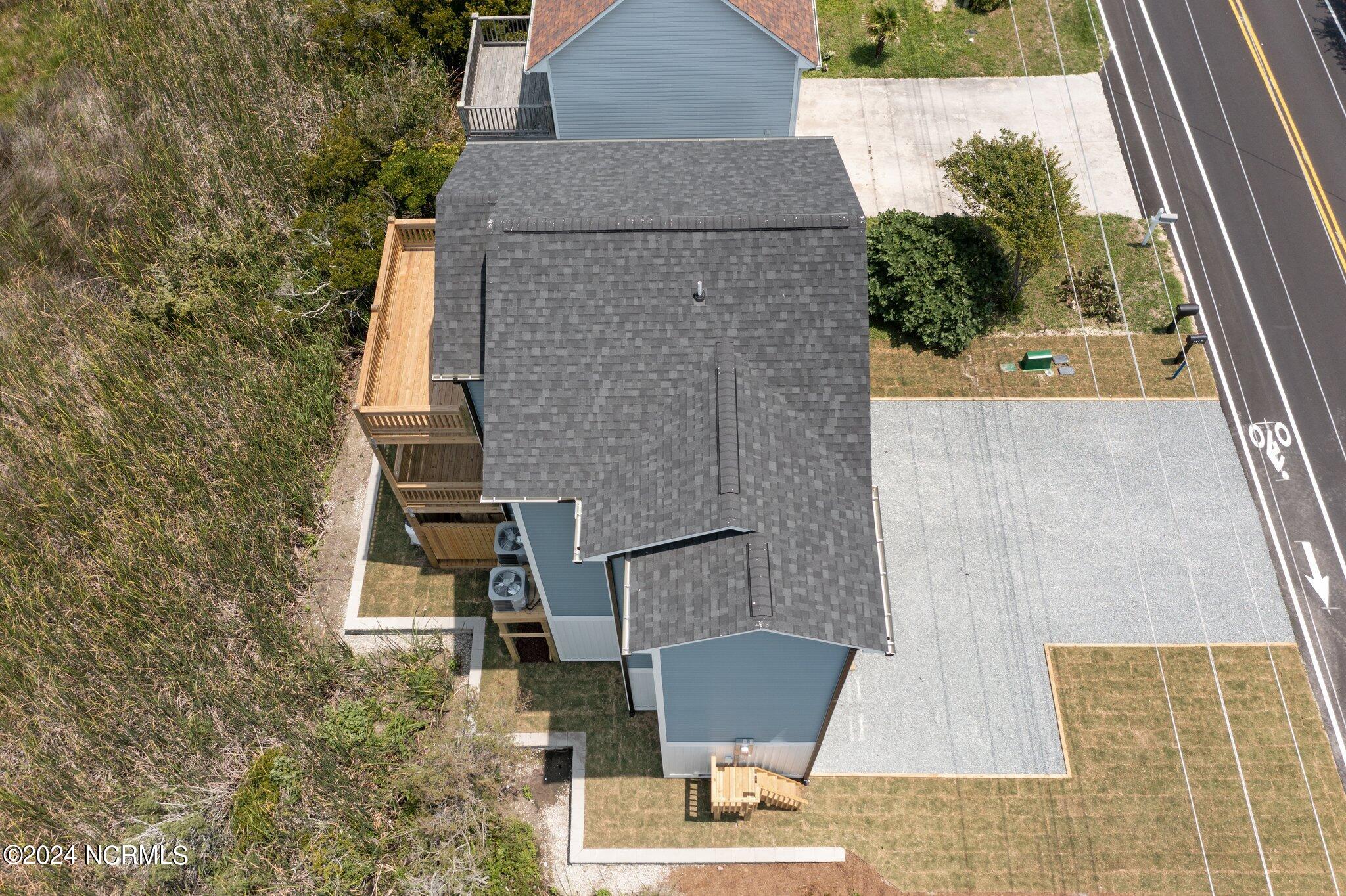1015 S Topsail Drive Property Photo 8