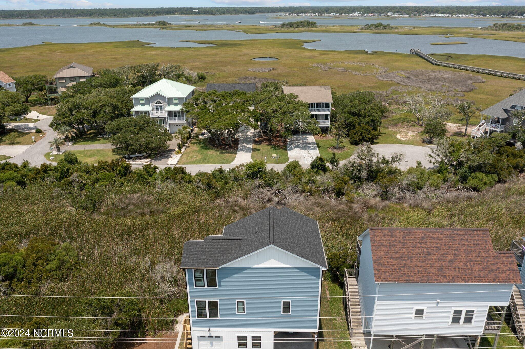 1015 S Topsail Drive Property Photo 14