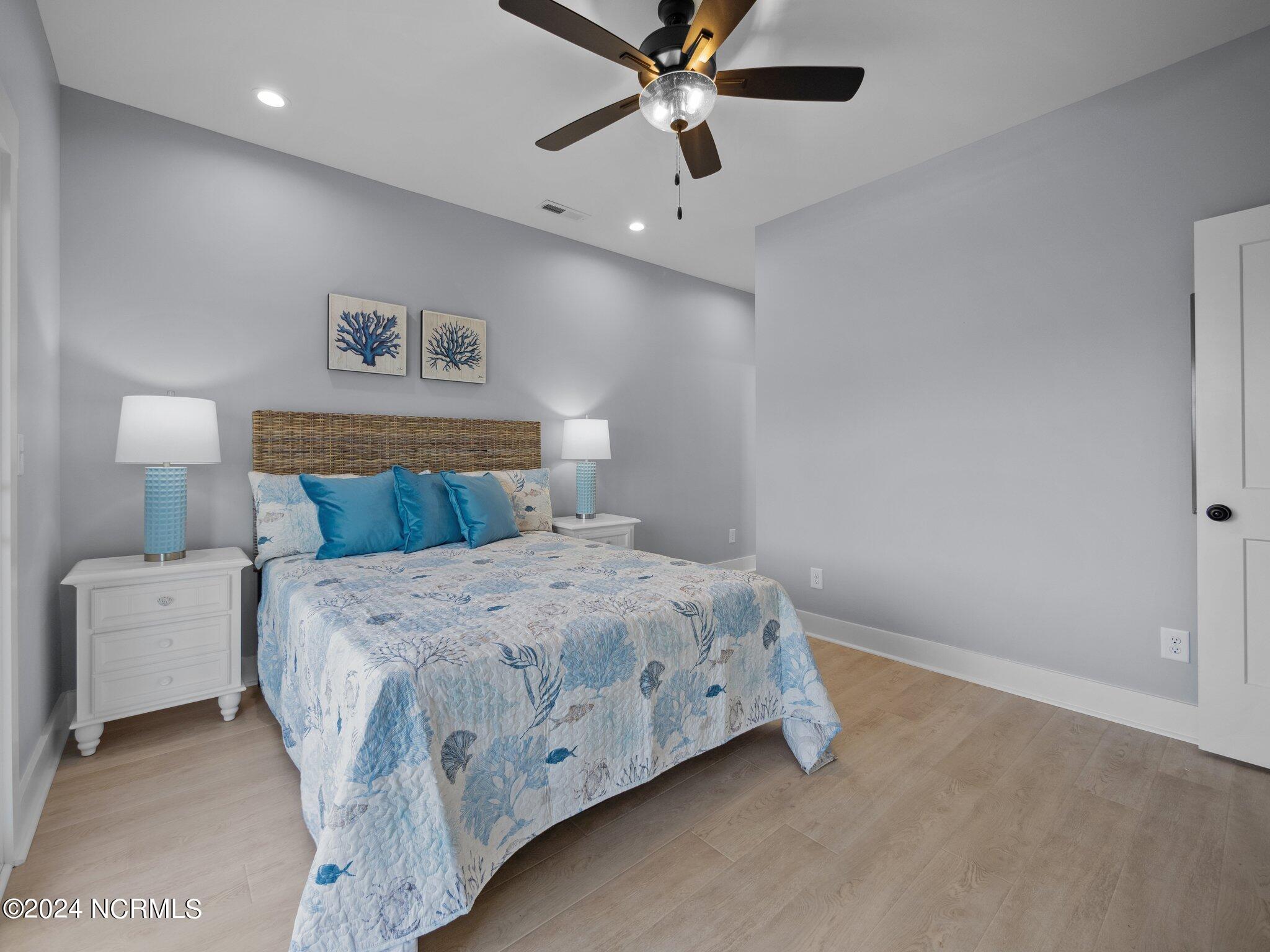 1015 S Topsail Drive Property Photo 19
