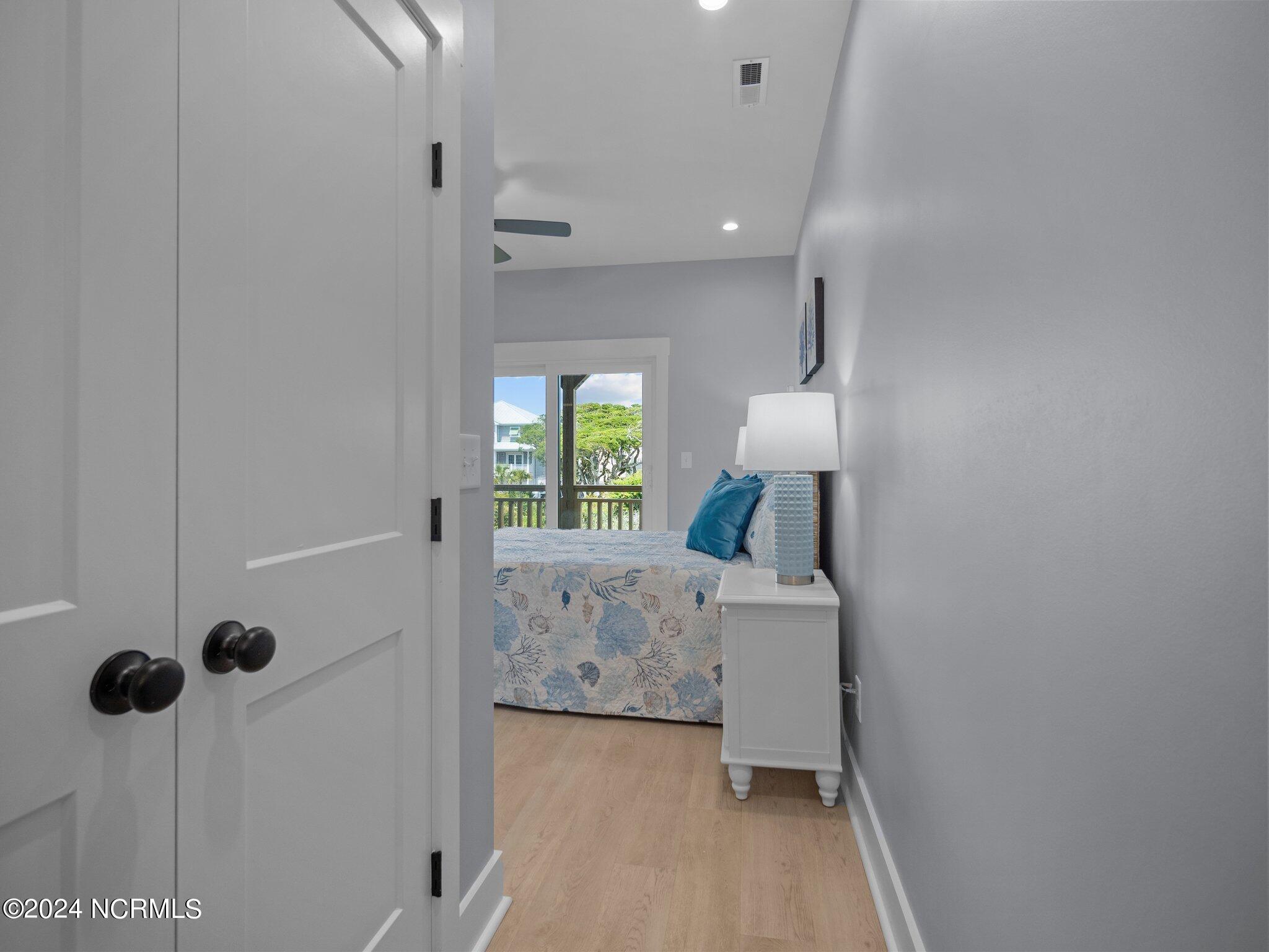 1015 S Topsail Drive Property Photo 23