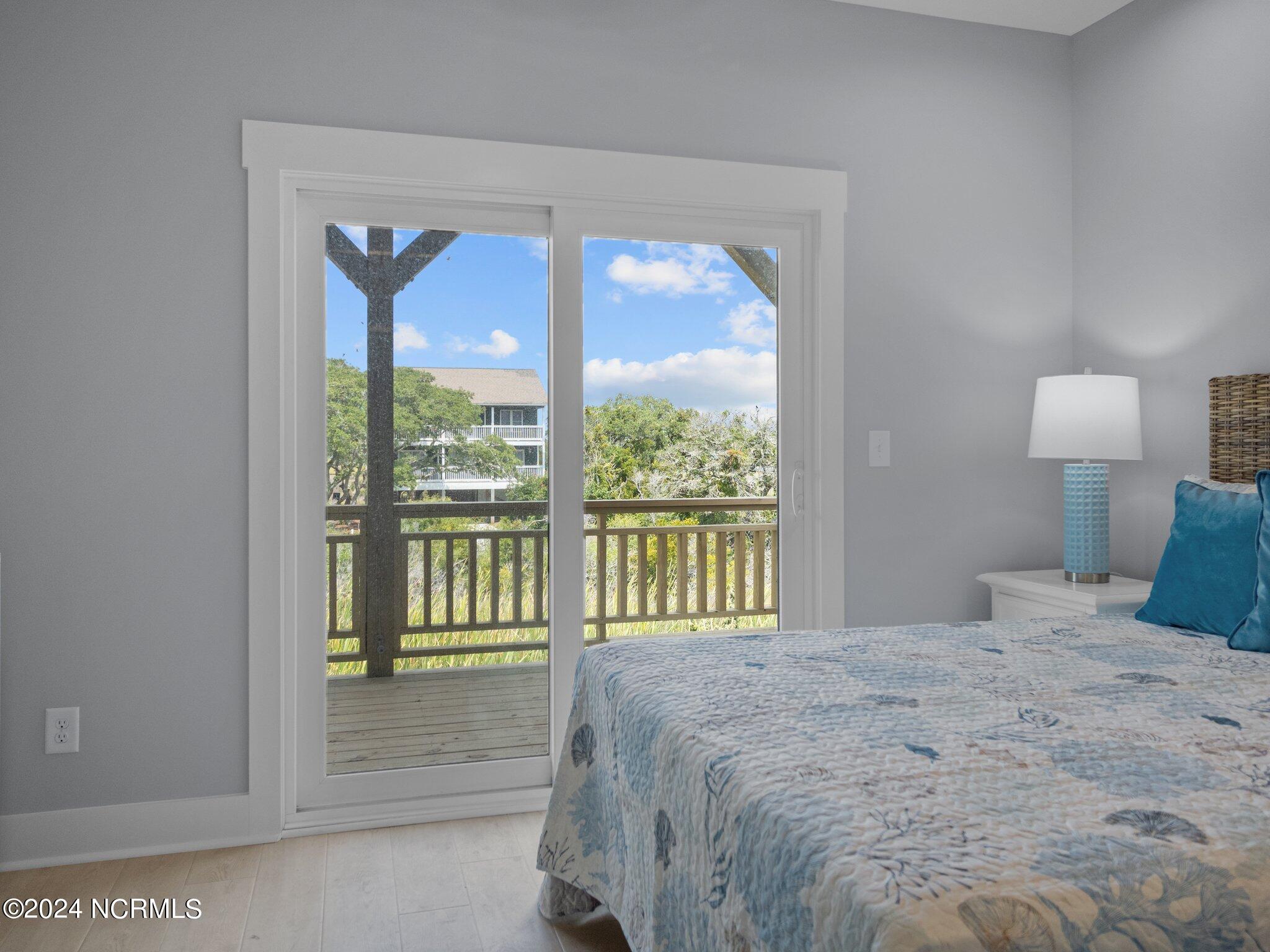 1015 S Topsail Drive Property Photo 24