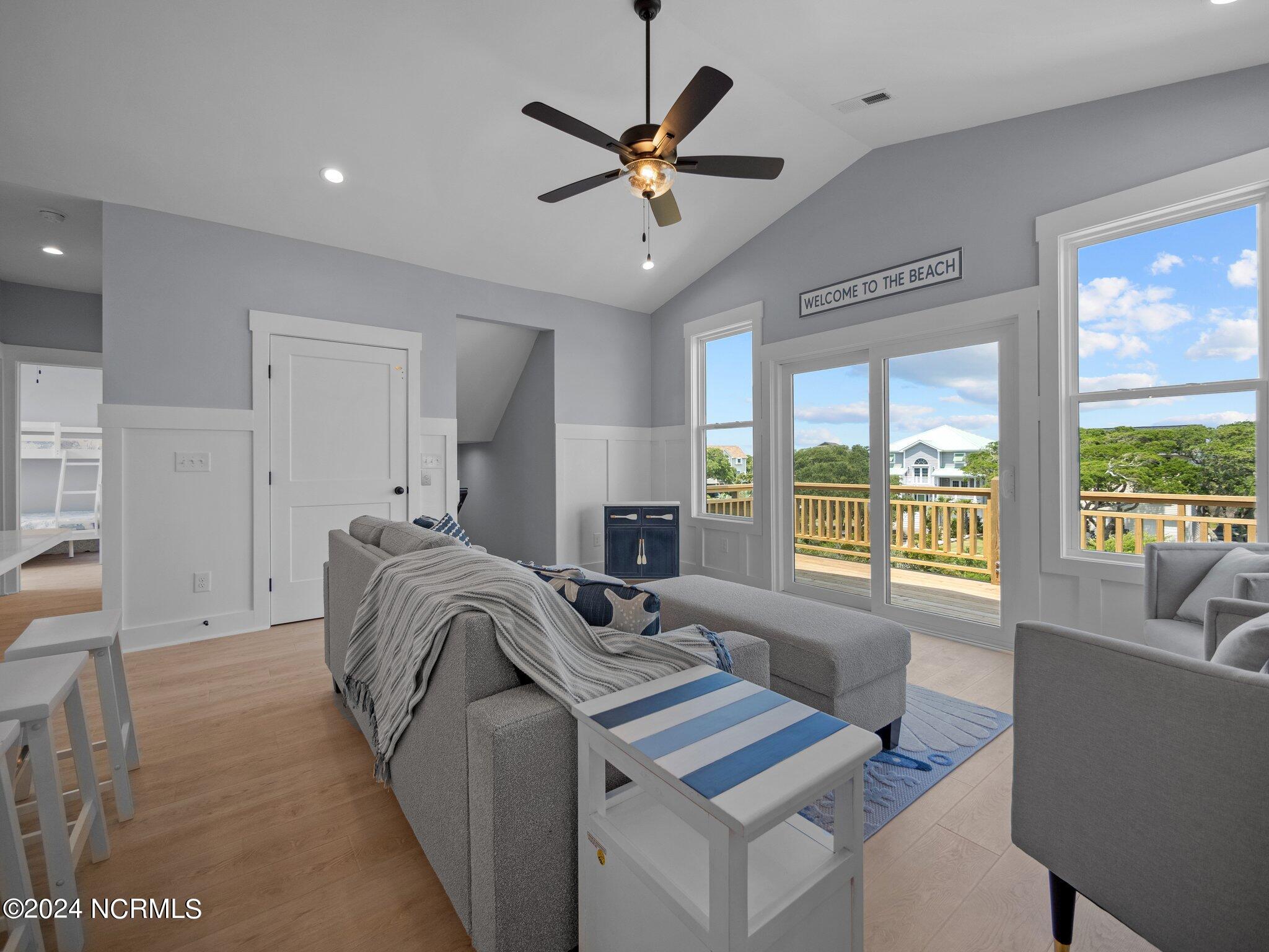 1015 S Topsail Drive Property Photo 33