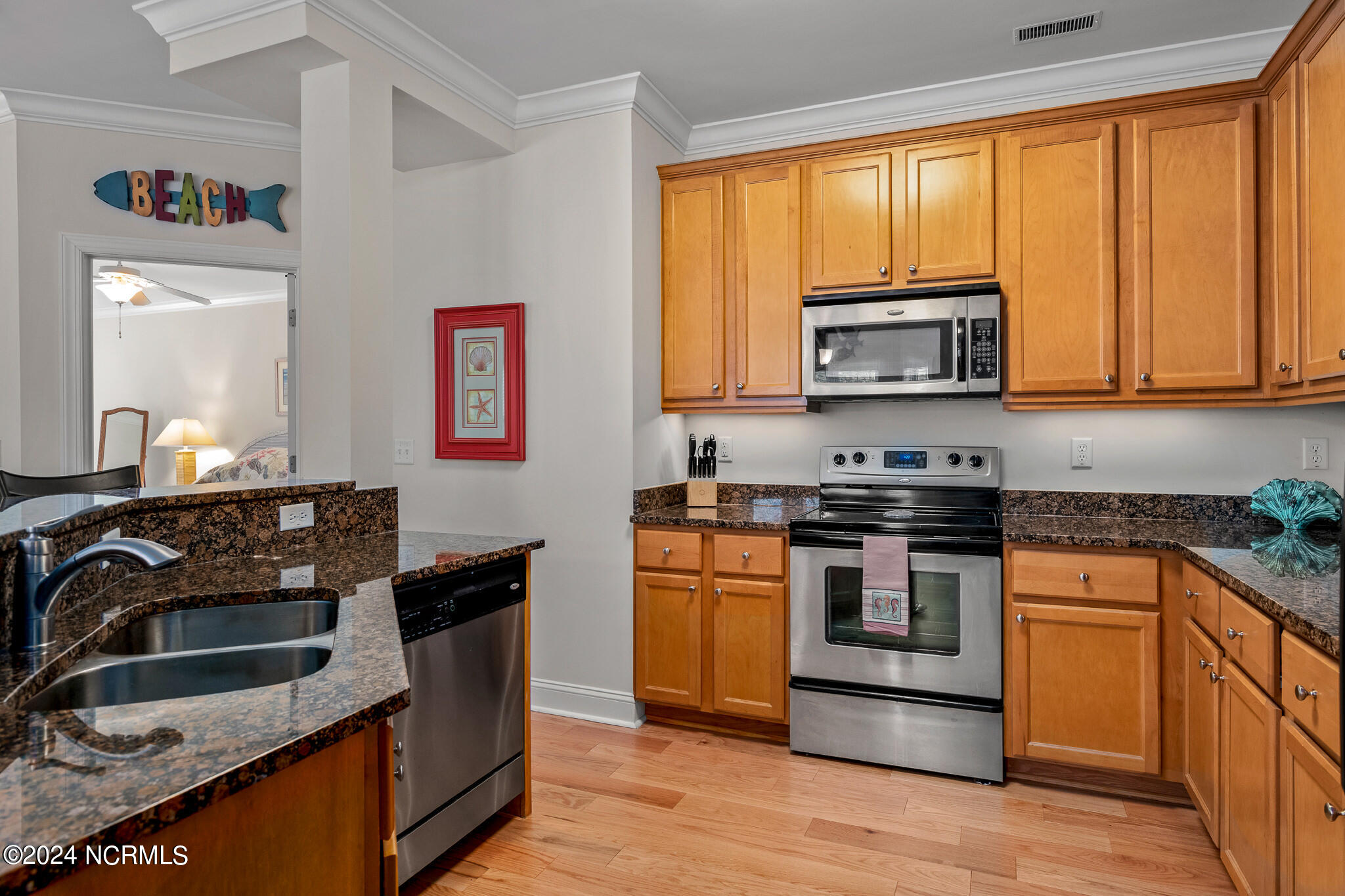 2252 Dolphin Shores Drive Unit 1 Property Photo 20