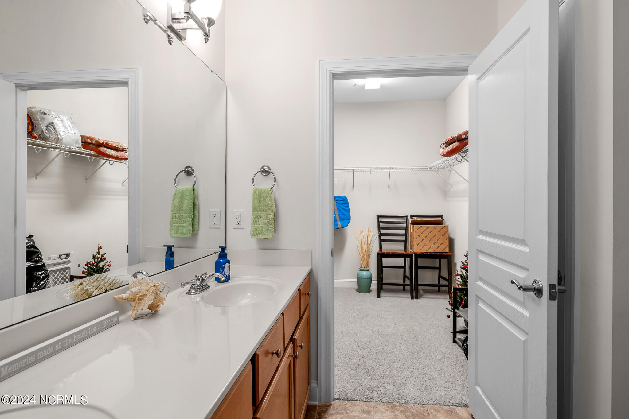 2252 Dolphin Shores Drive Unit 1 Property Photo 25