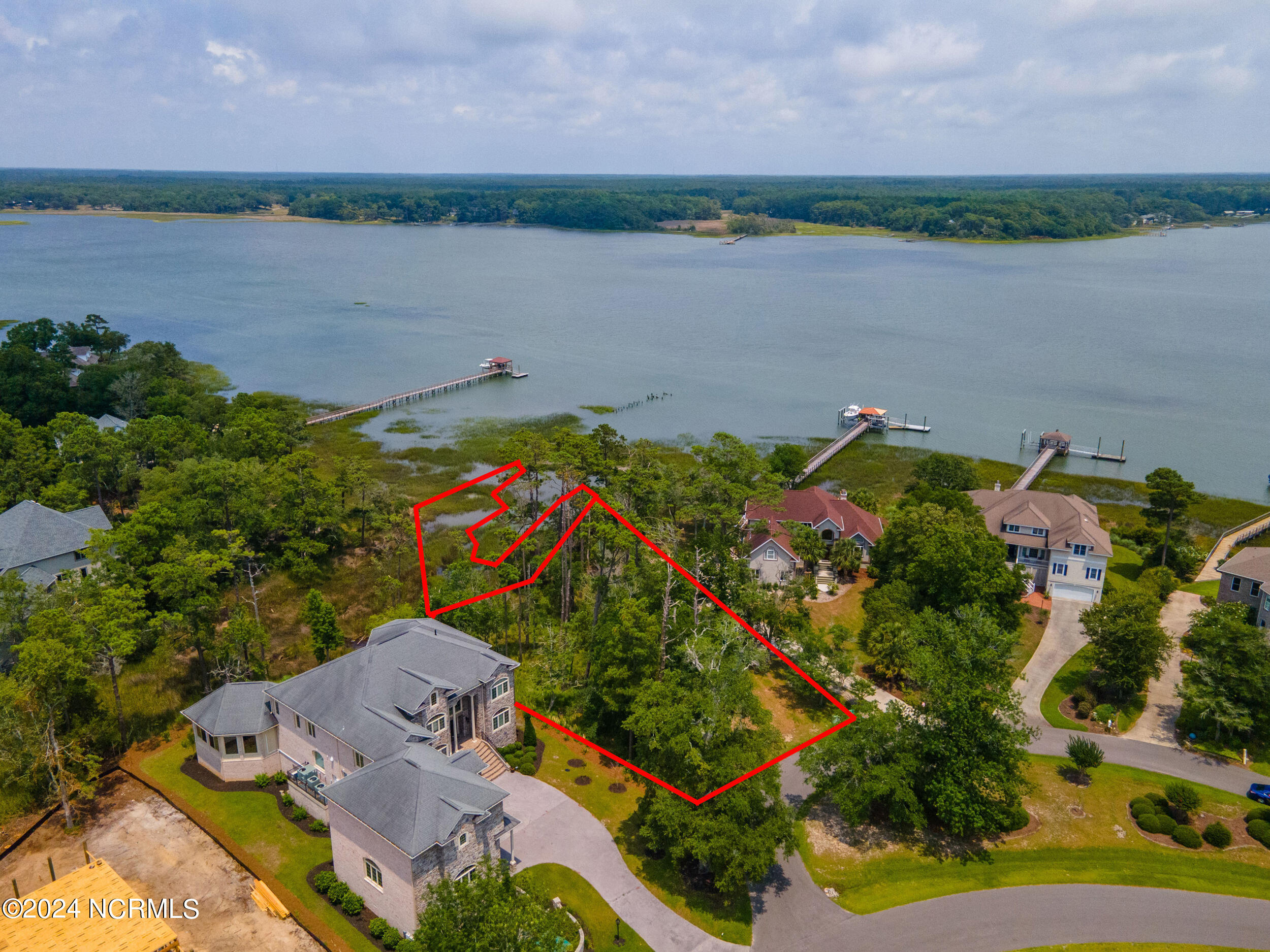 168 Genoes Point Road Property Photo 2