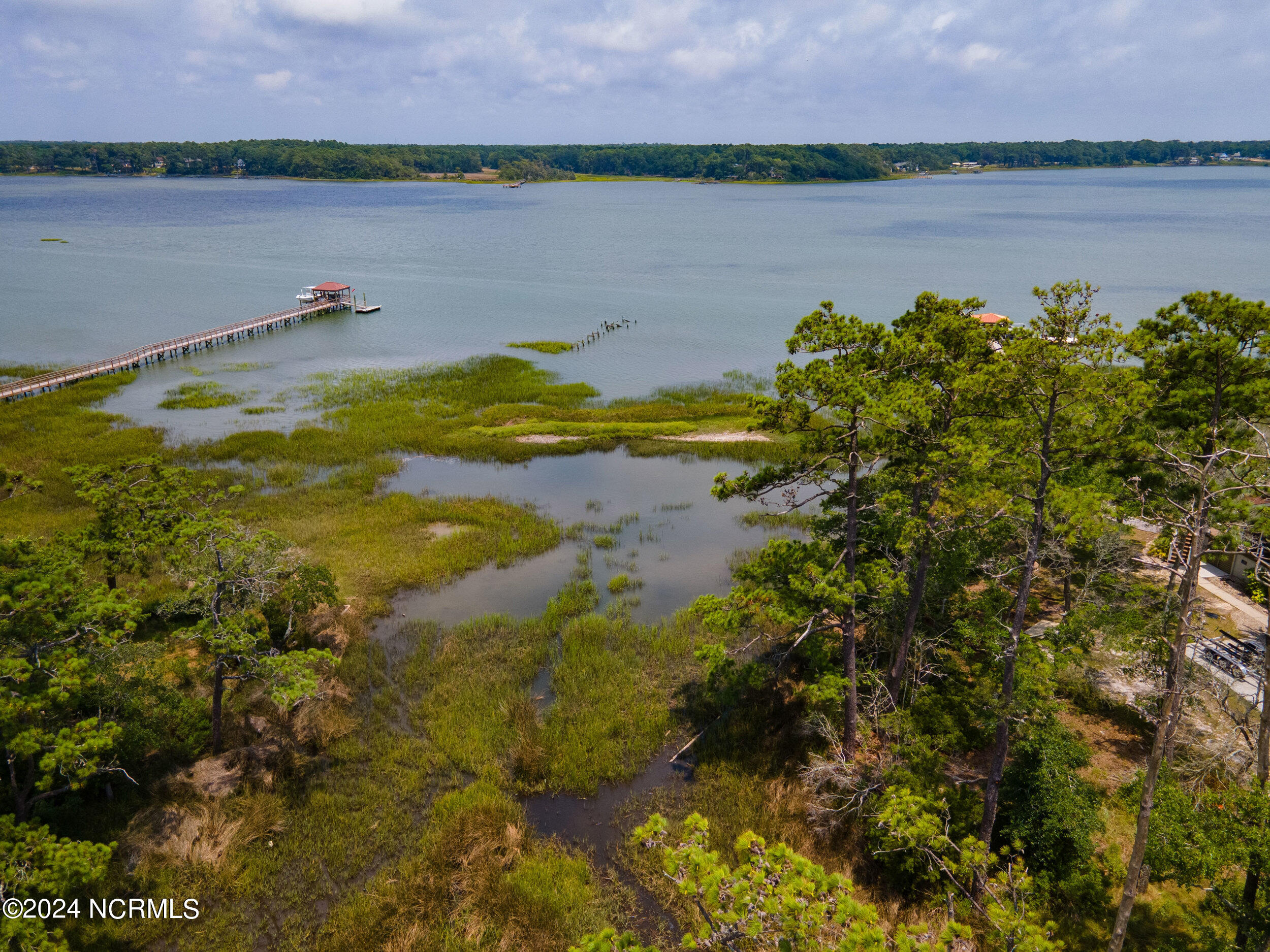 168 Genoes Point Road Property Photo 9