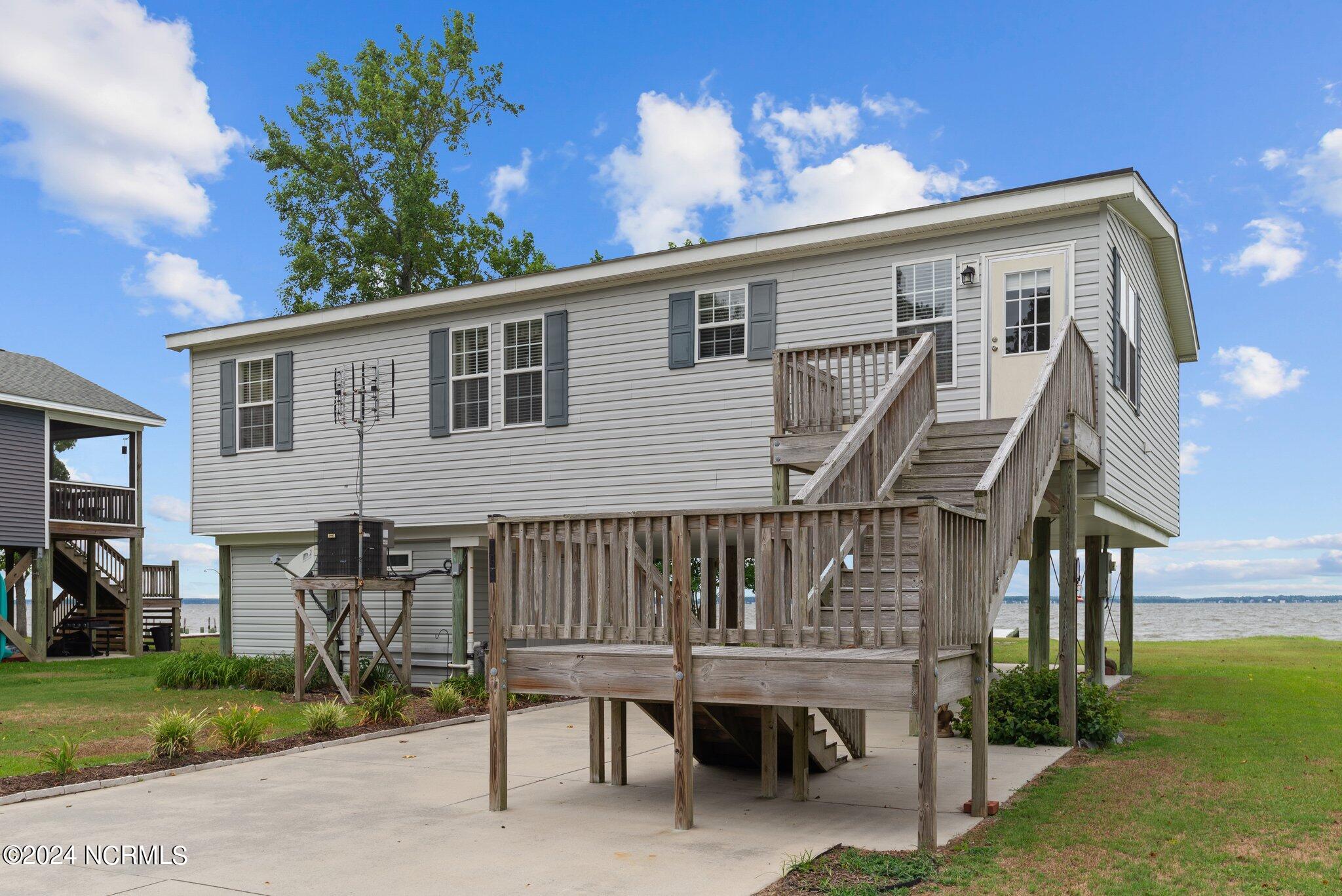 193 Water Street Property Photo 4