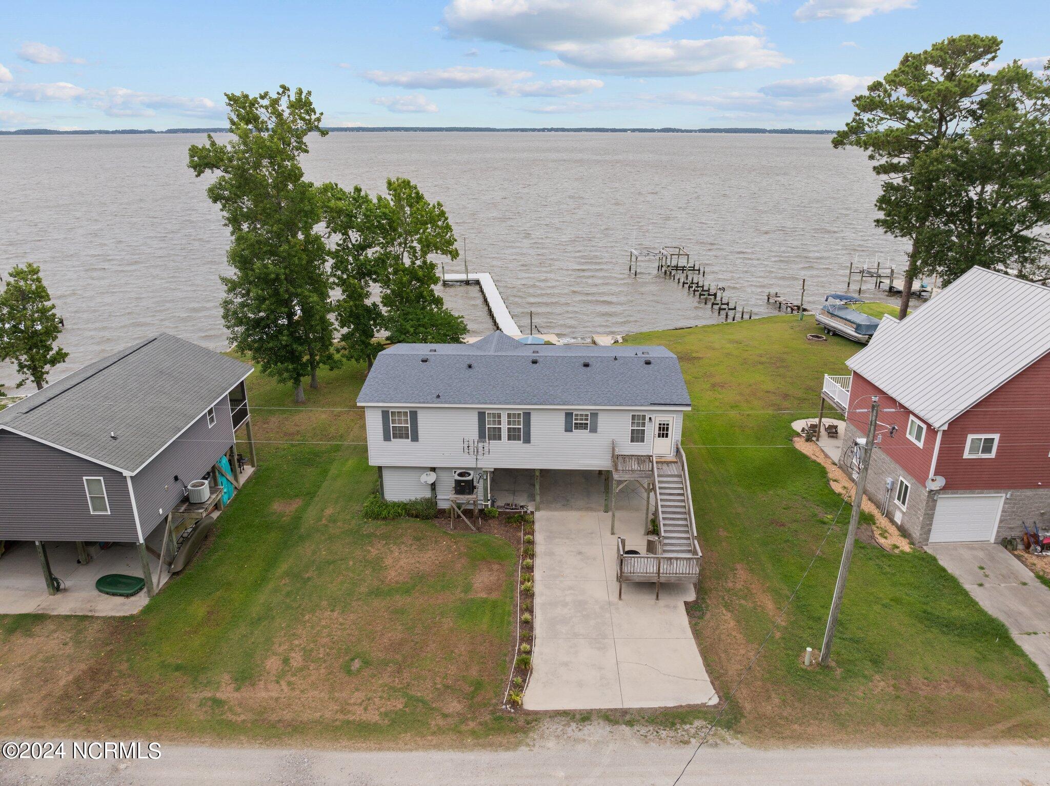 193 Water Street Property Photo 6