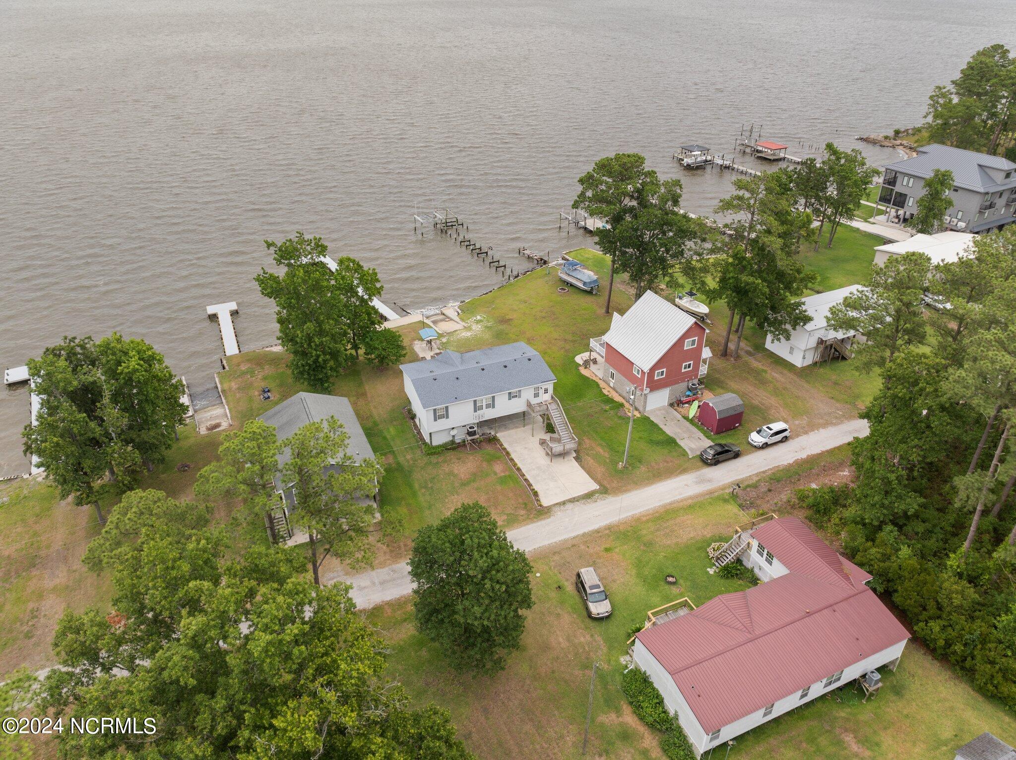 193 Water Street Property Photo 7