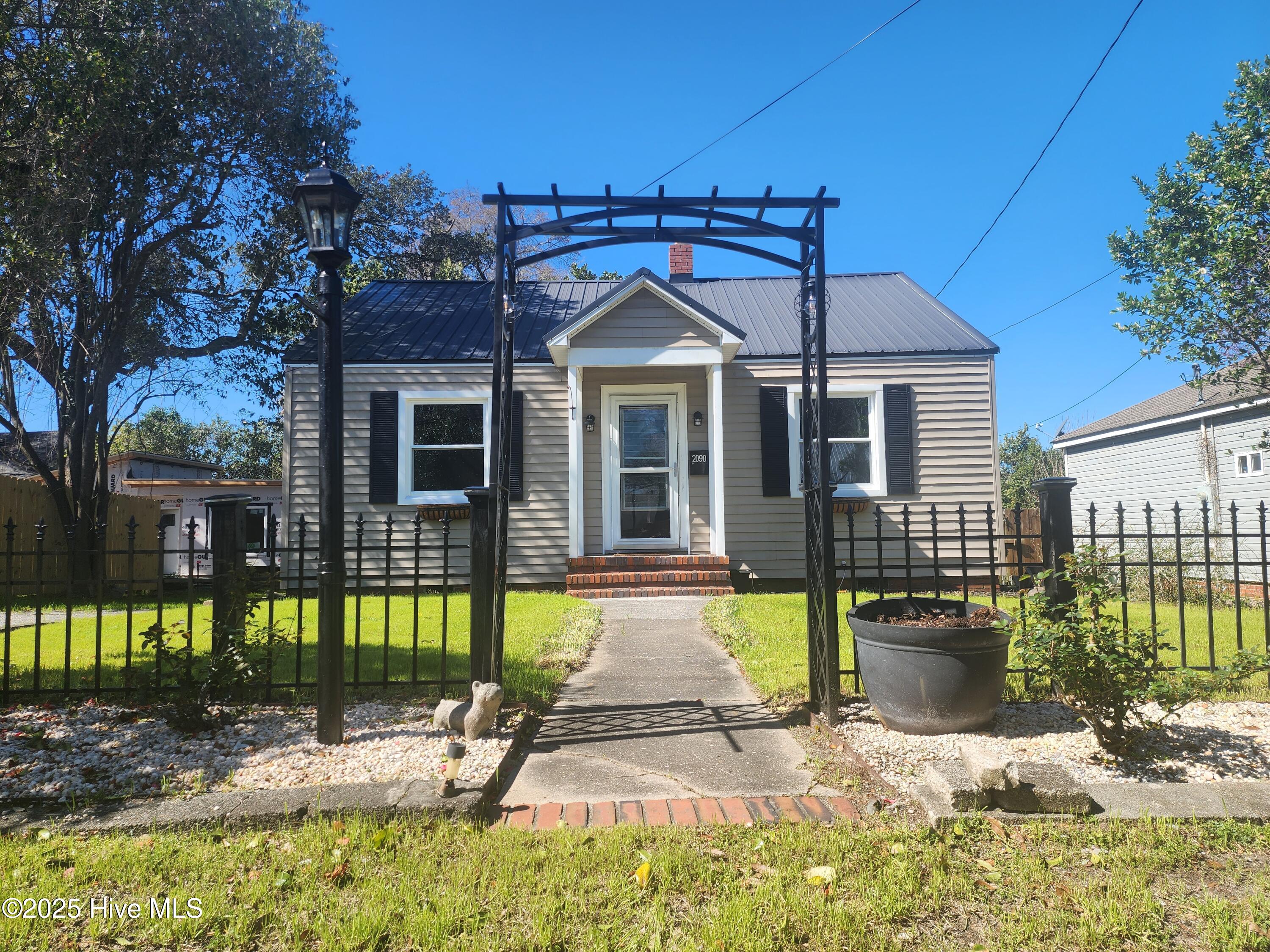 2090 Burnett Boulevard Property Photo 1