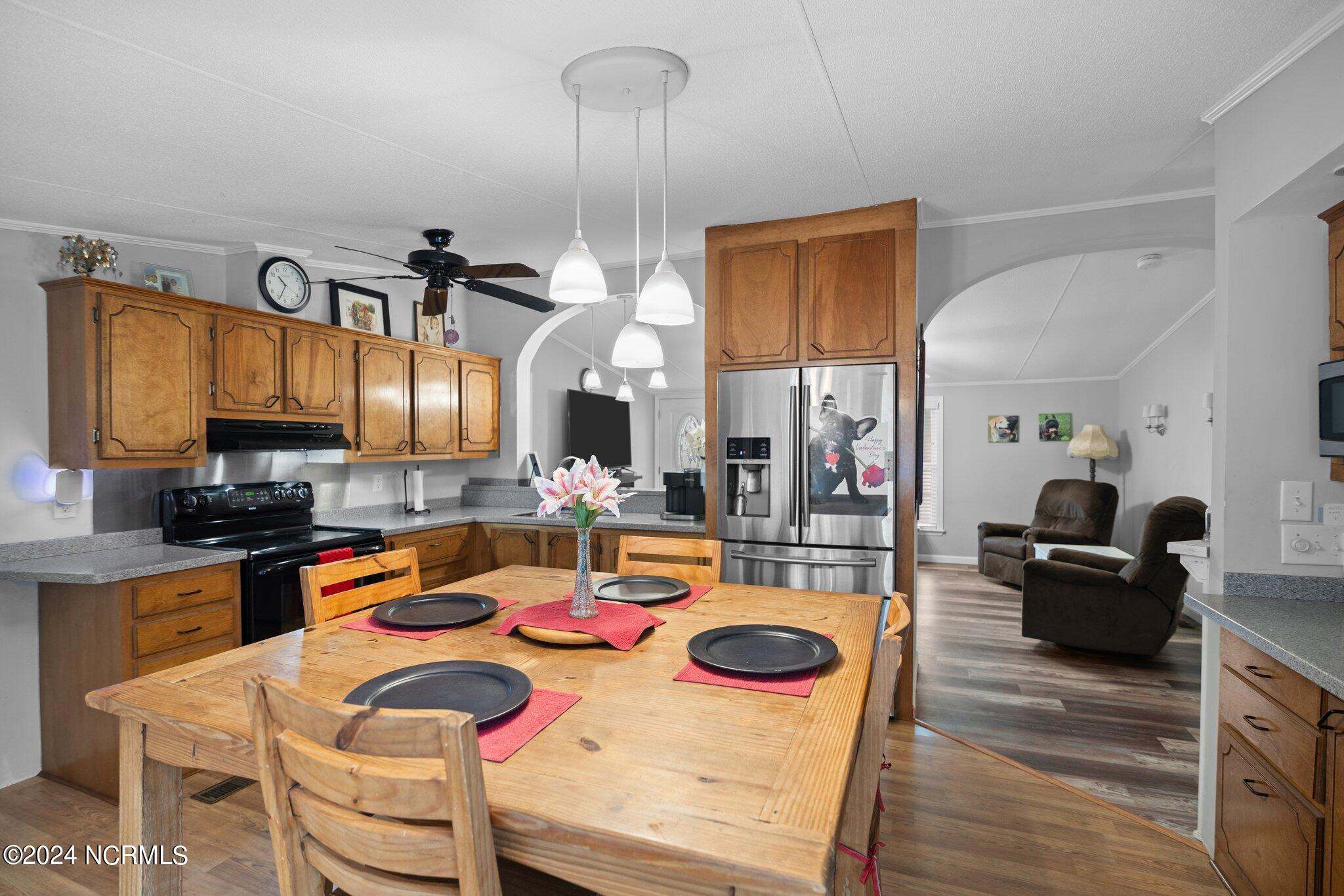 2277 Hull Road Property Photo 13