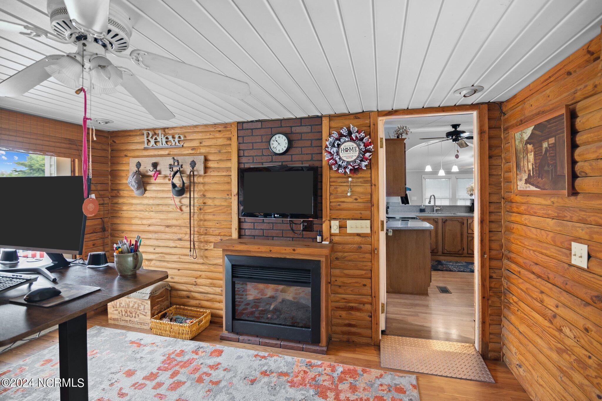 2277 Hull Road Property Photo 16