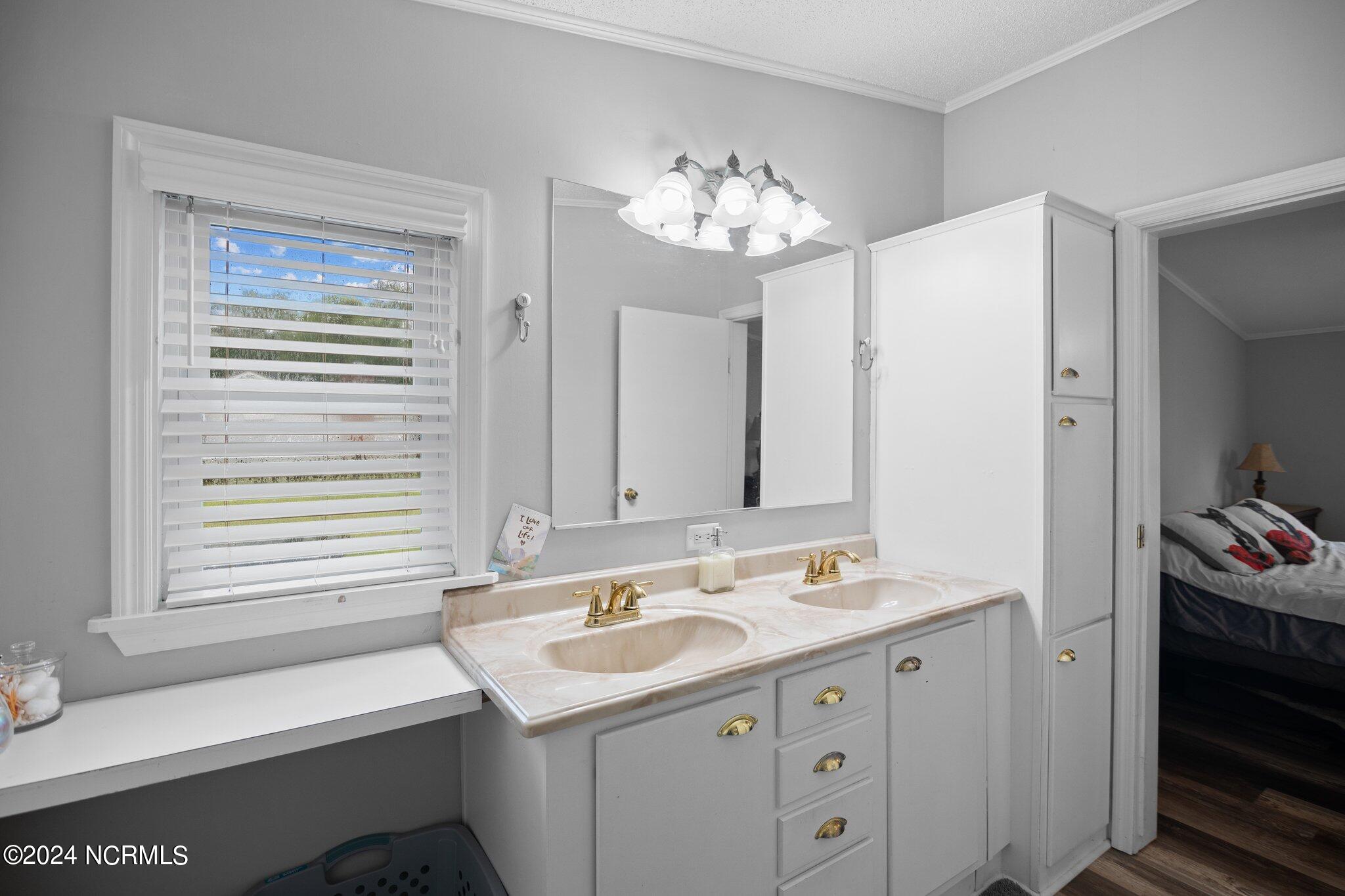2277 Hull Road Property Photo 23