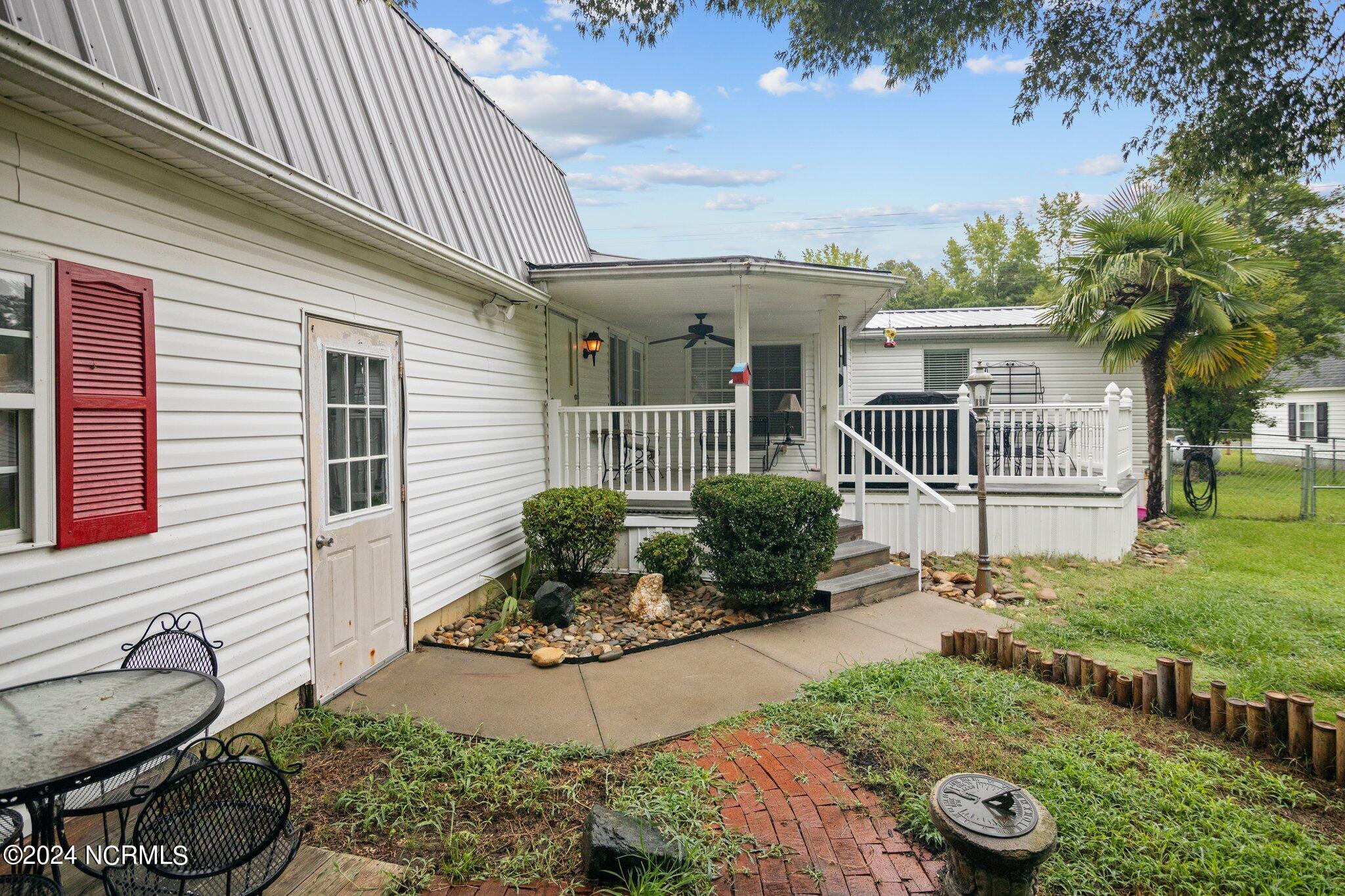 2277 Hull Road Property Photo 29