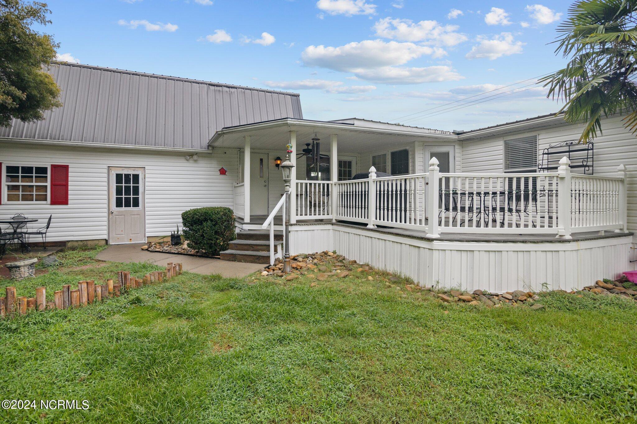 2277 Hull Road Property Photo 32
