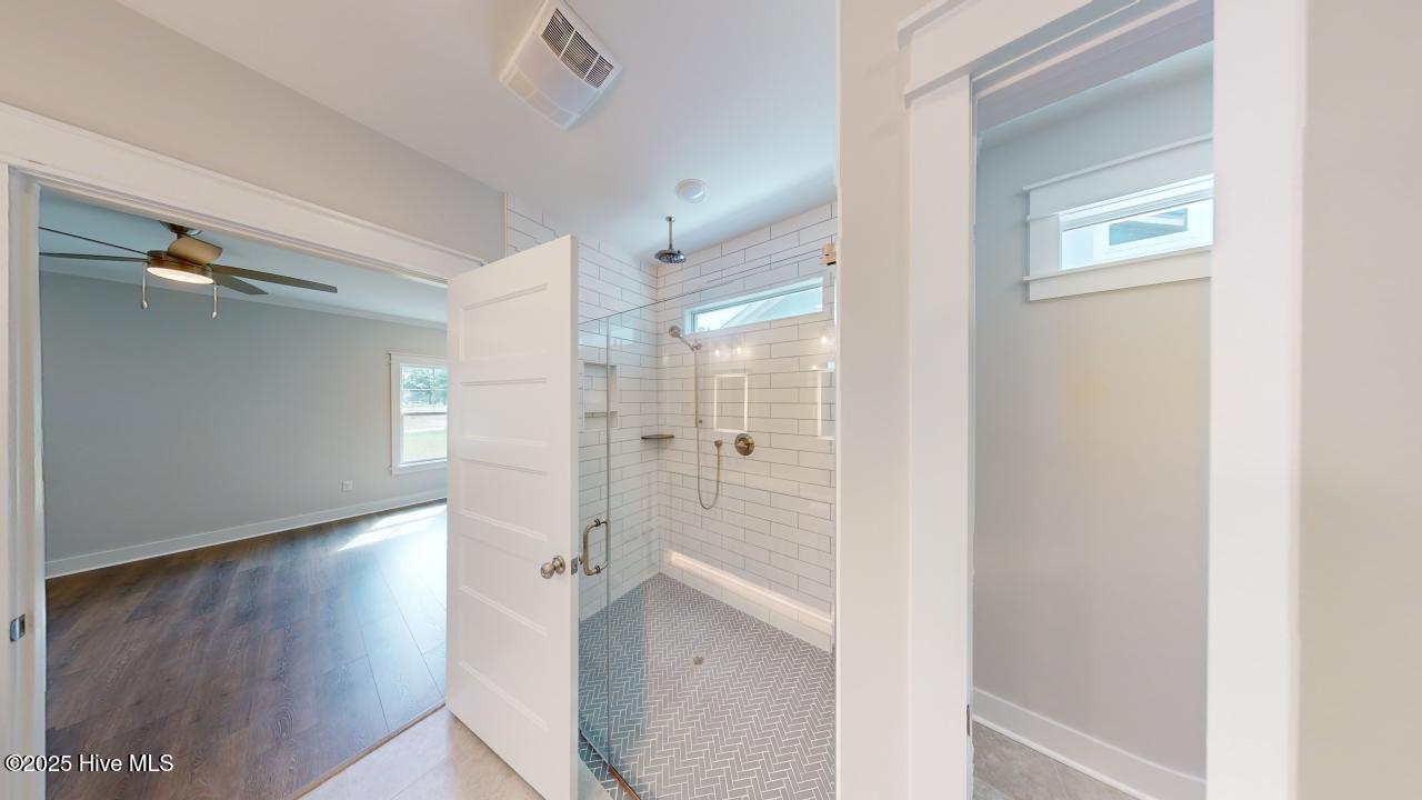 2082 Greenside Manor Drive L-37 Property Photo 14
