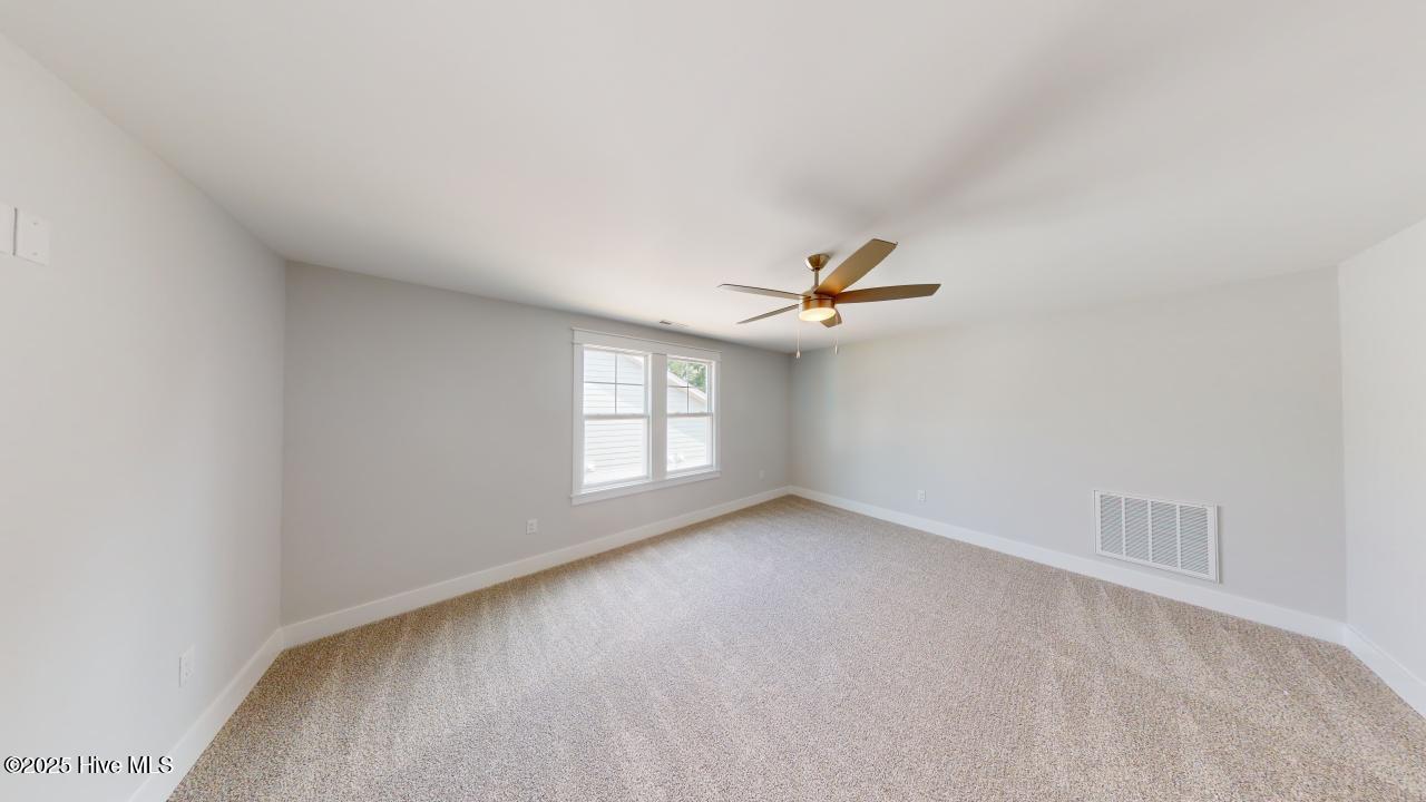 2082 Greenside Manor Drive L-37 Property Photo 25