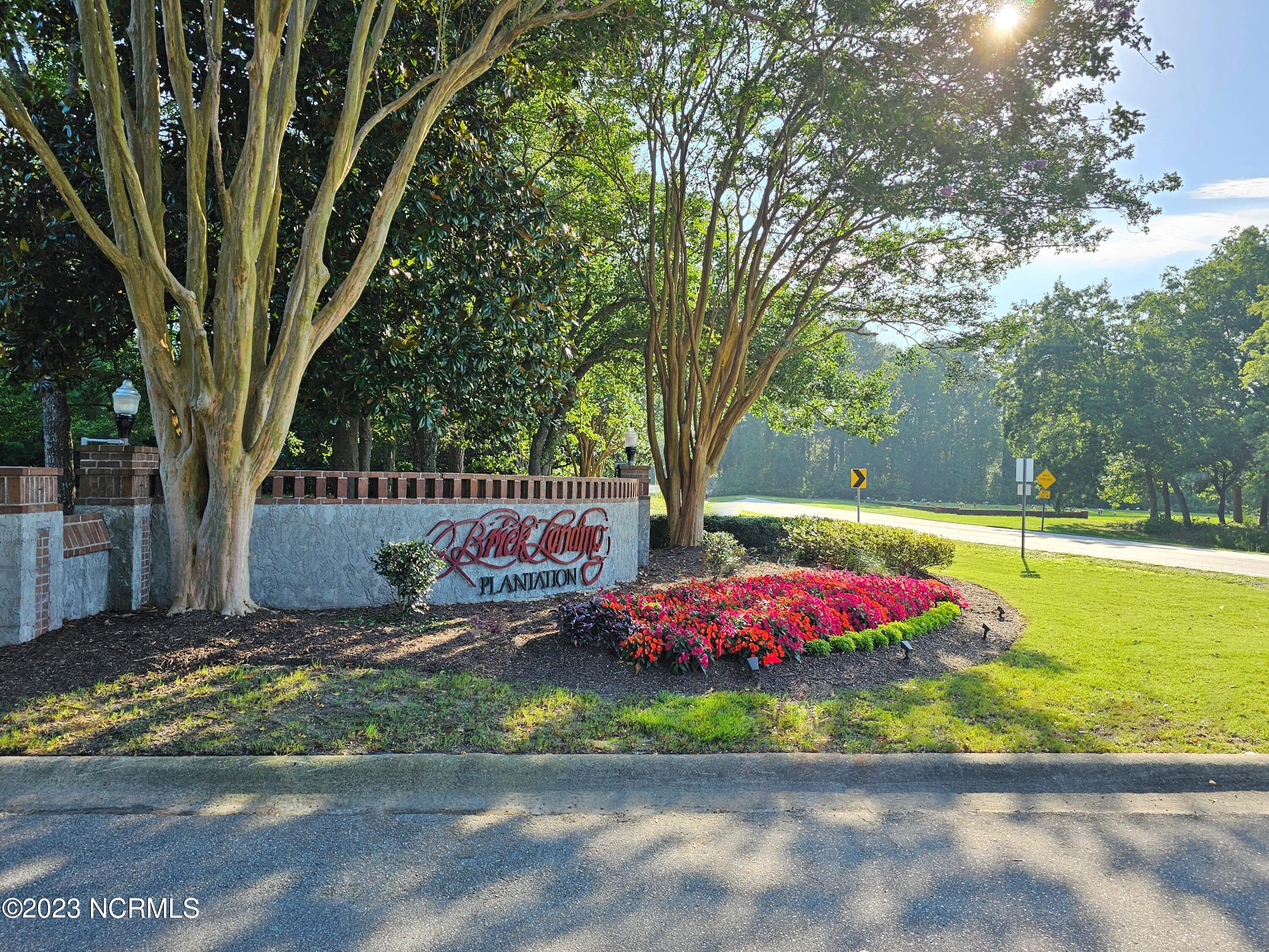2082 Greenside Manor Drive L-37 Property Photo 26