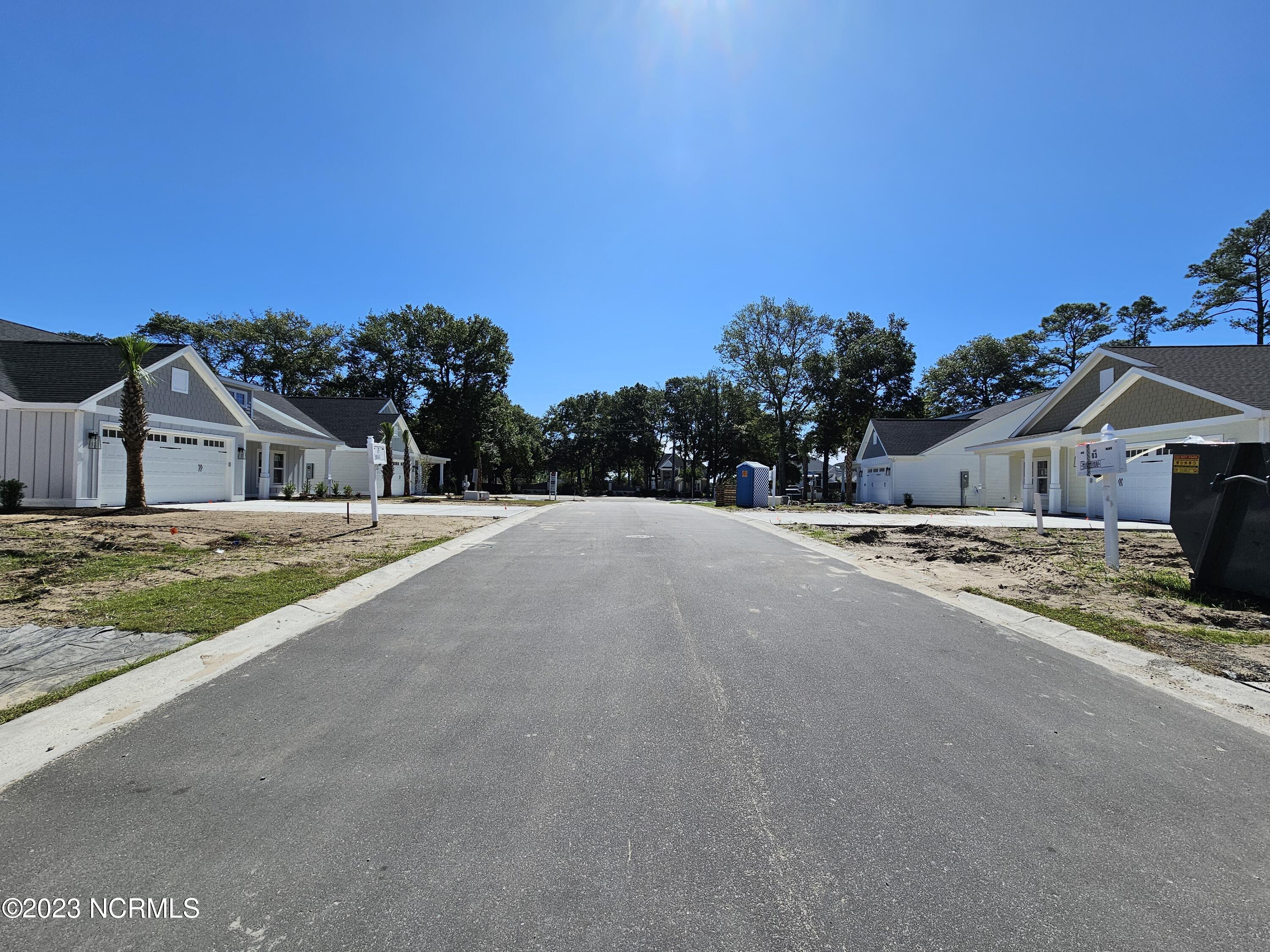 2082 Greenside Manor Drive L-37 Property Photo 35