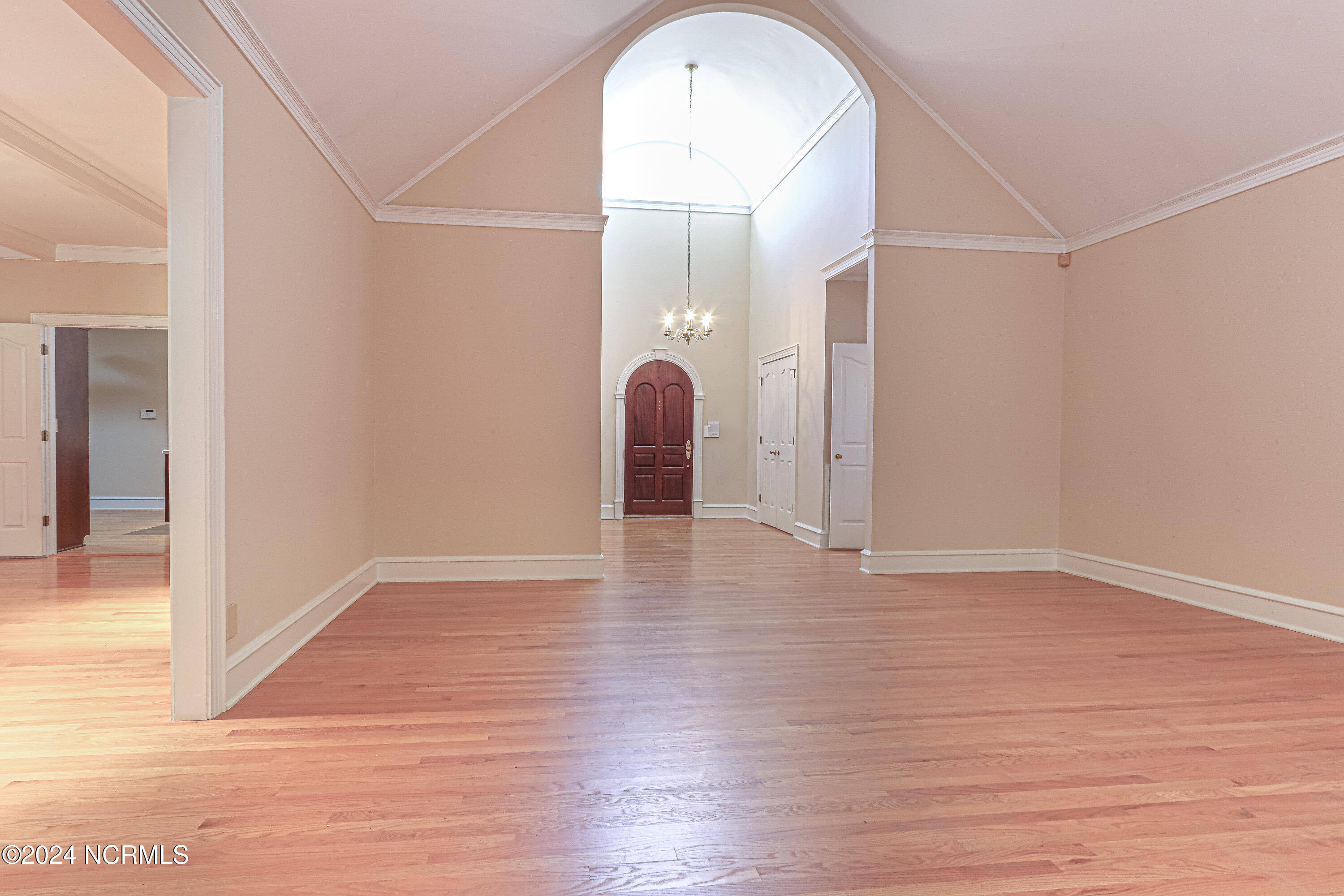 3 Sodbury Court Property Photo 5