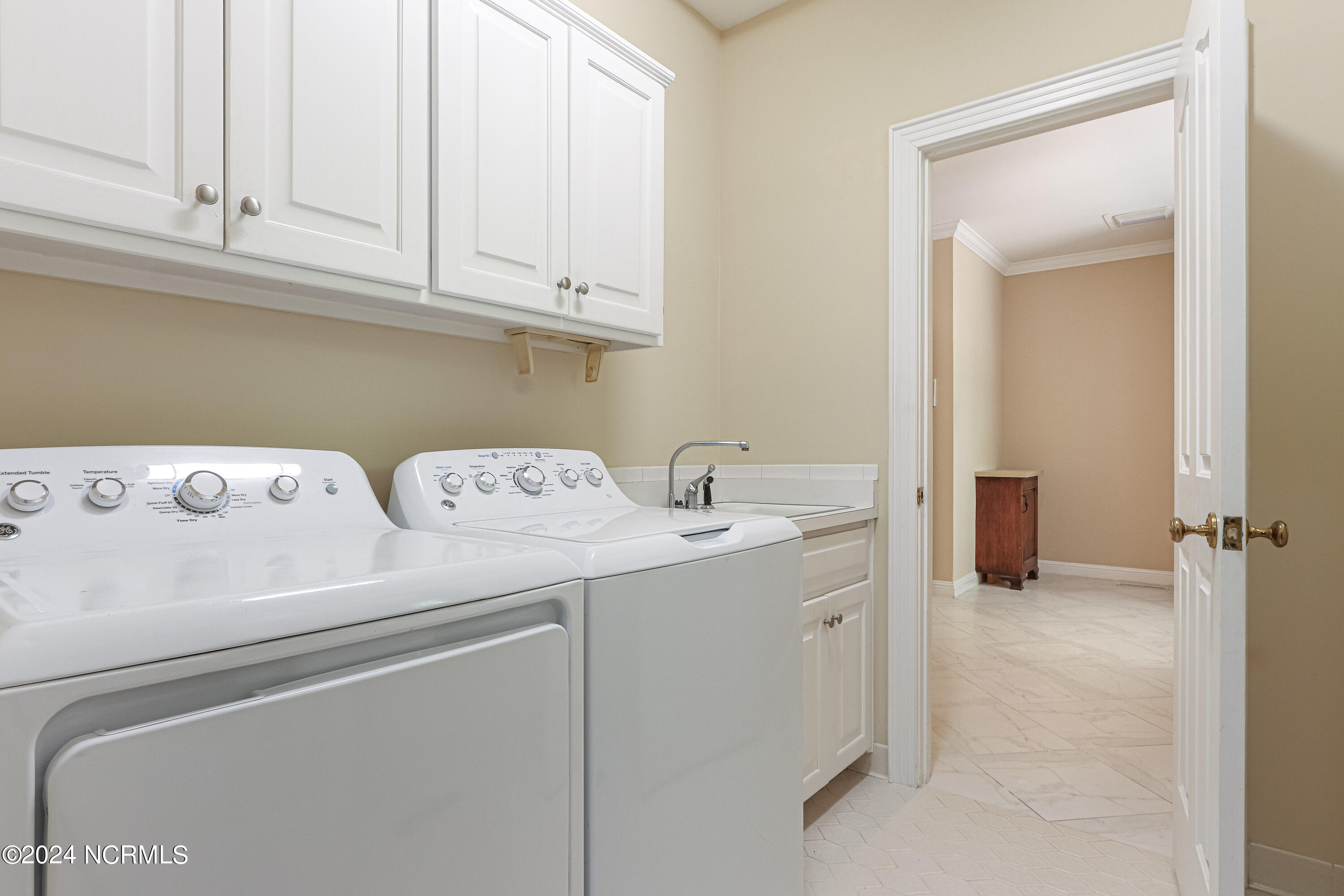 3 Sodbury Court Property Photo 18