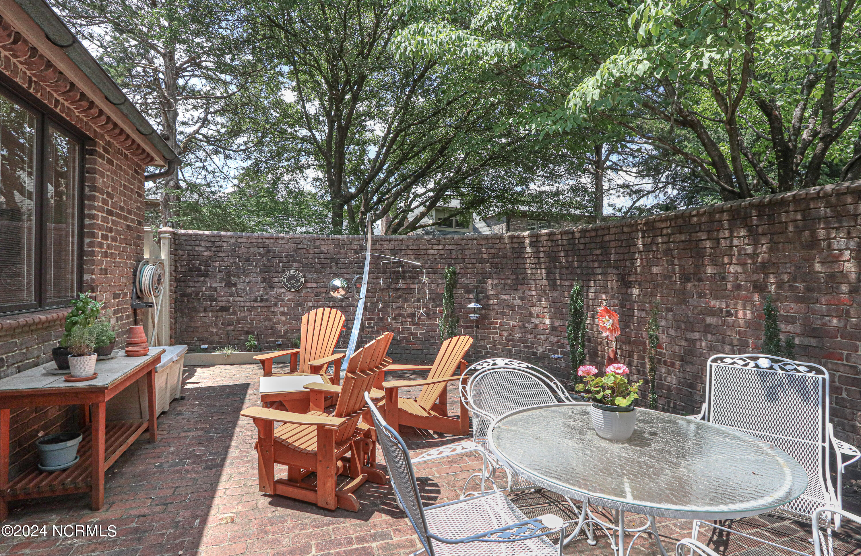 3 Sodbury Court Property Photo 41