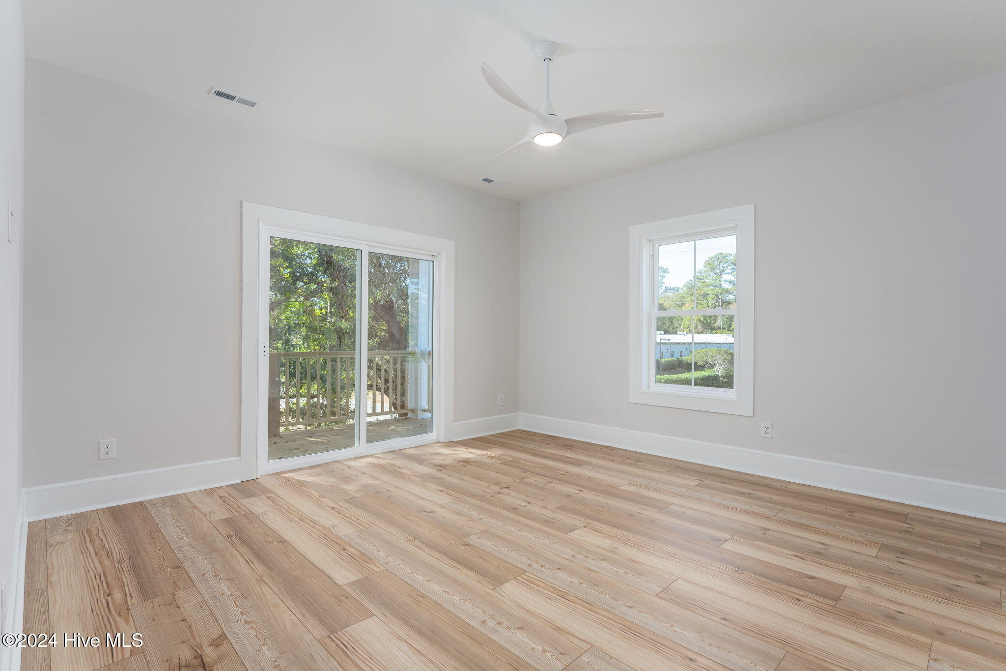 112 Seagate Place Property Photo 14