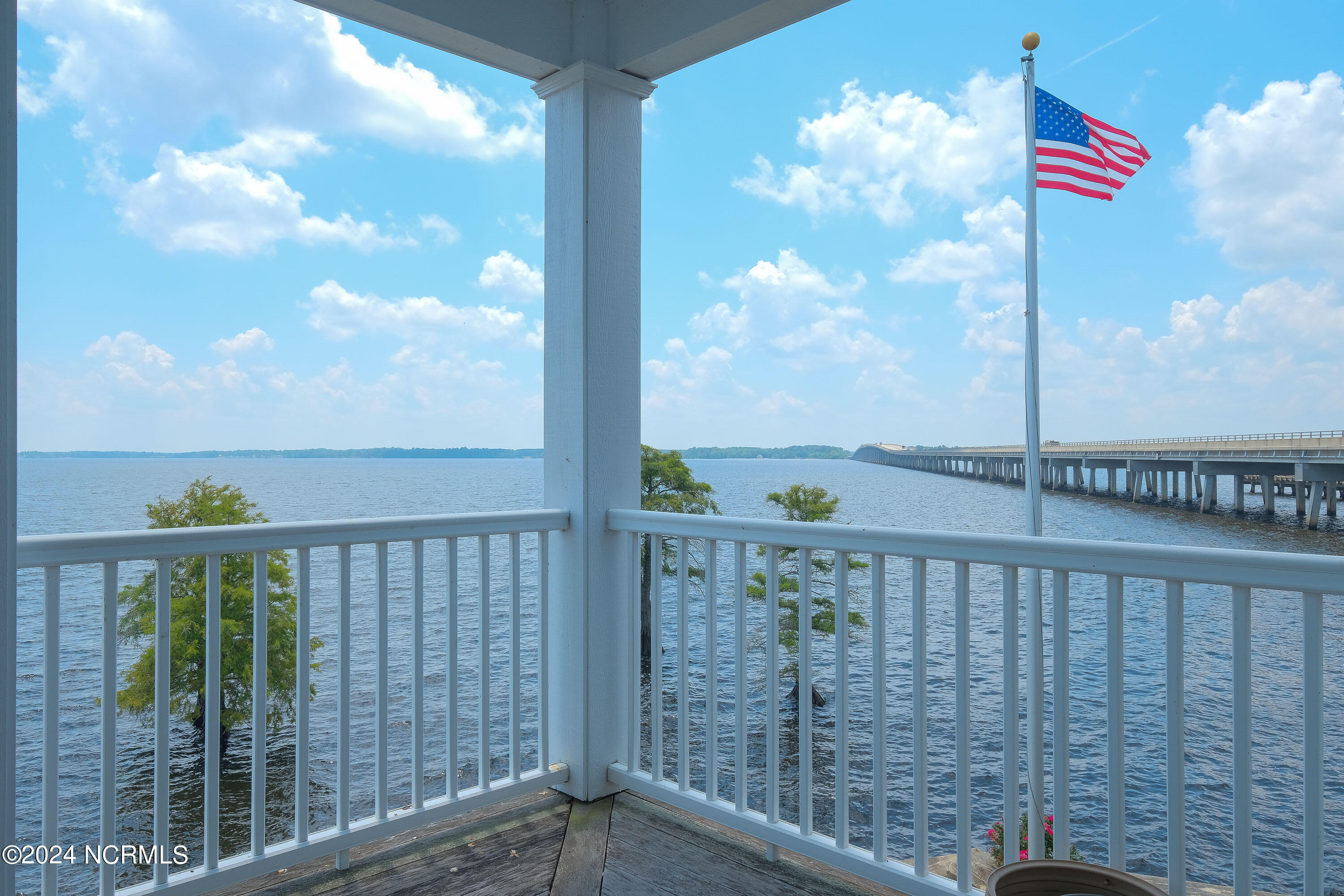 108 Wharf Landing Drive Property Photo 31