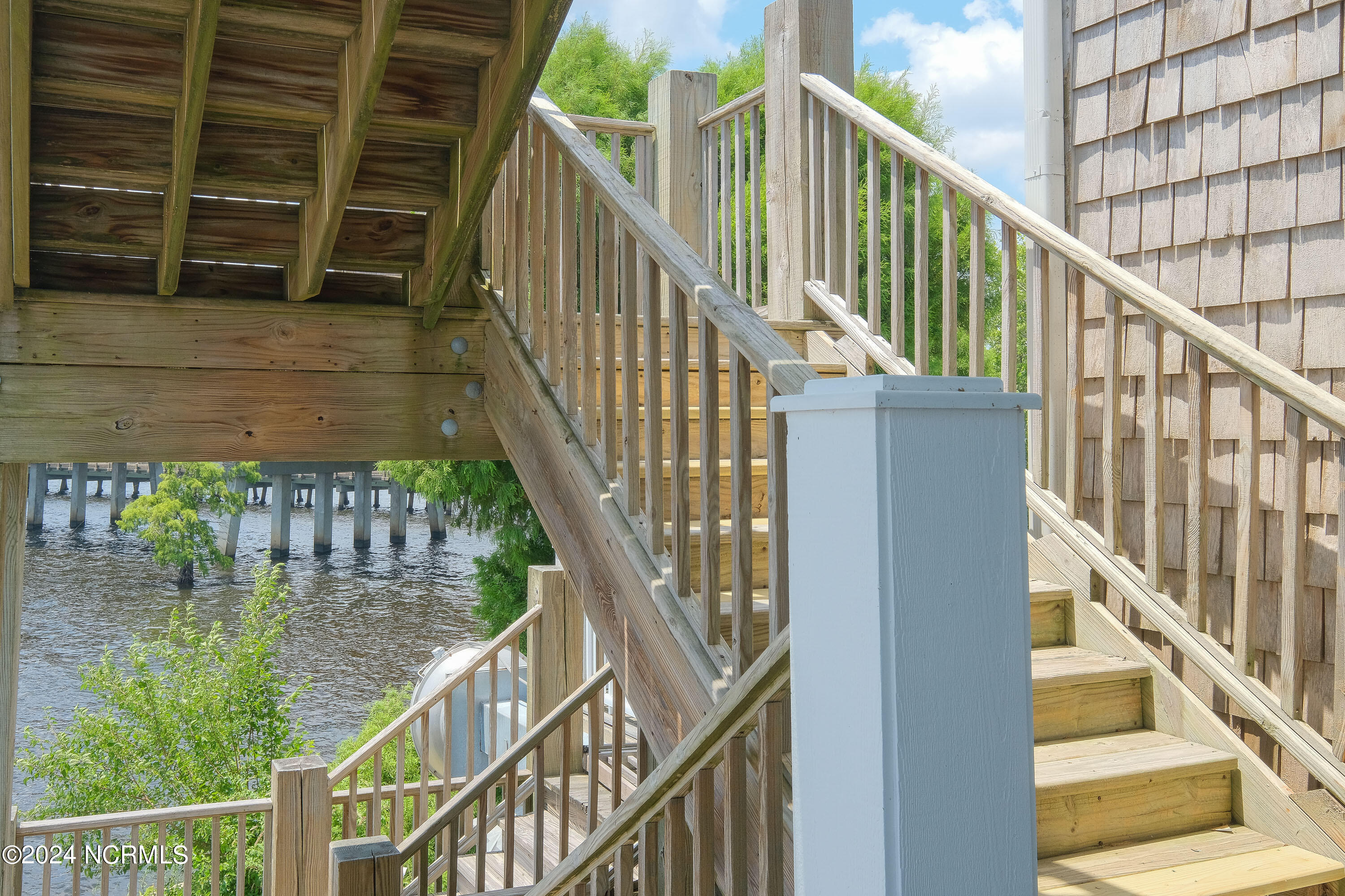 108 Wharf Landing Drive Property Photo 40