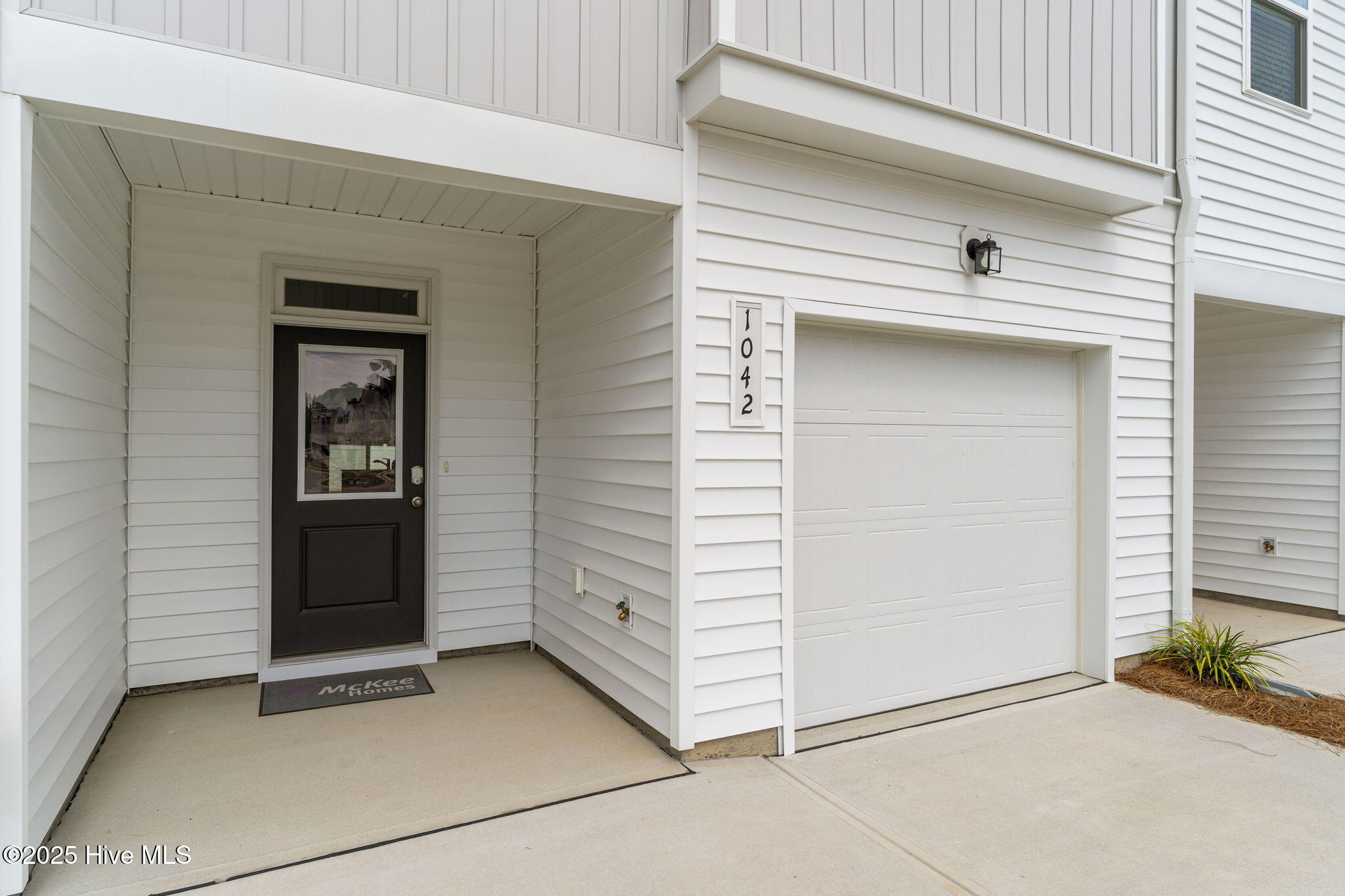 1042 Ben Thomas Dr Ne , # 2 Property Photo 2