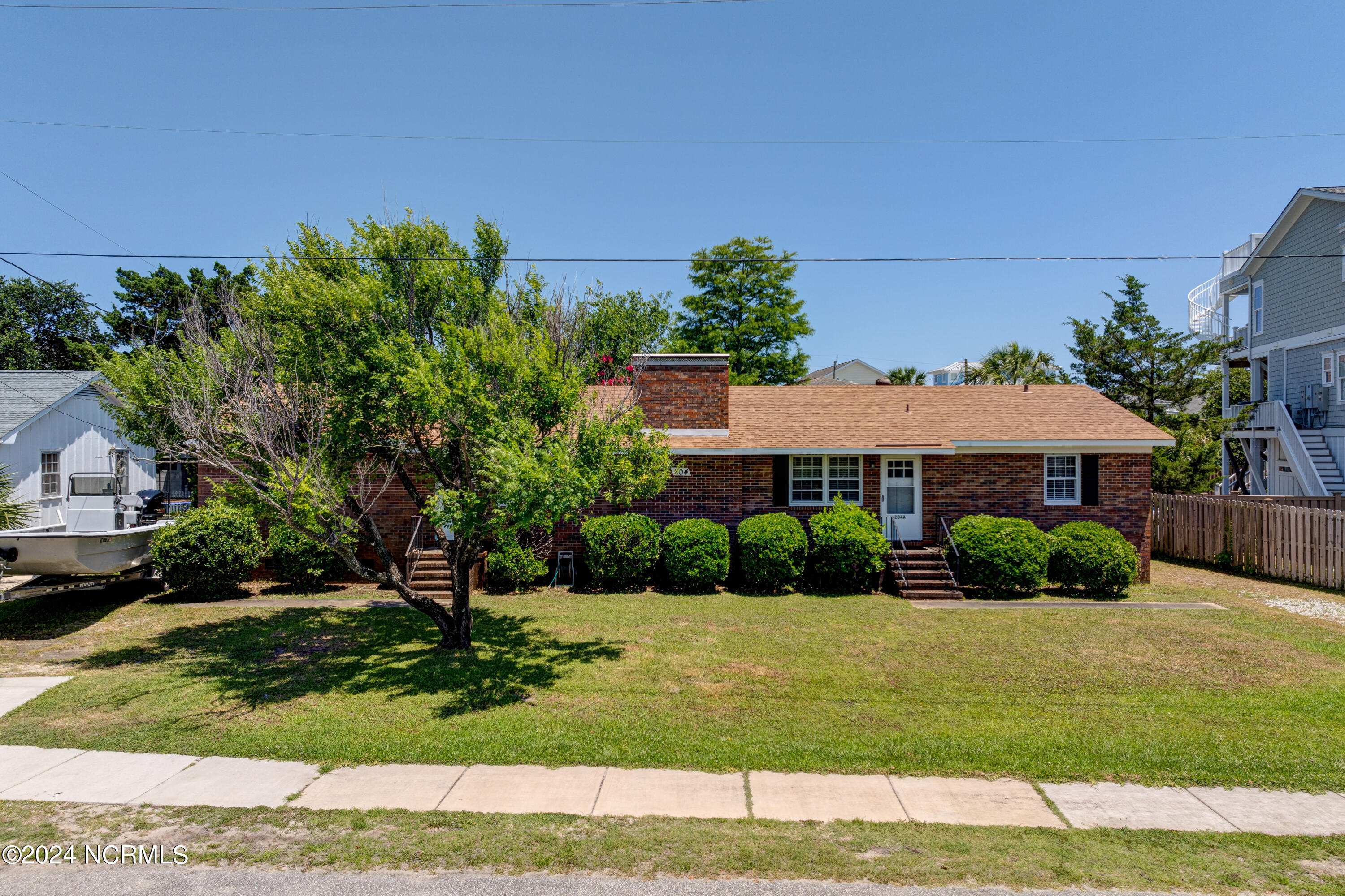 204 Coral Drive Property Photo 2