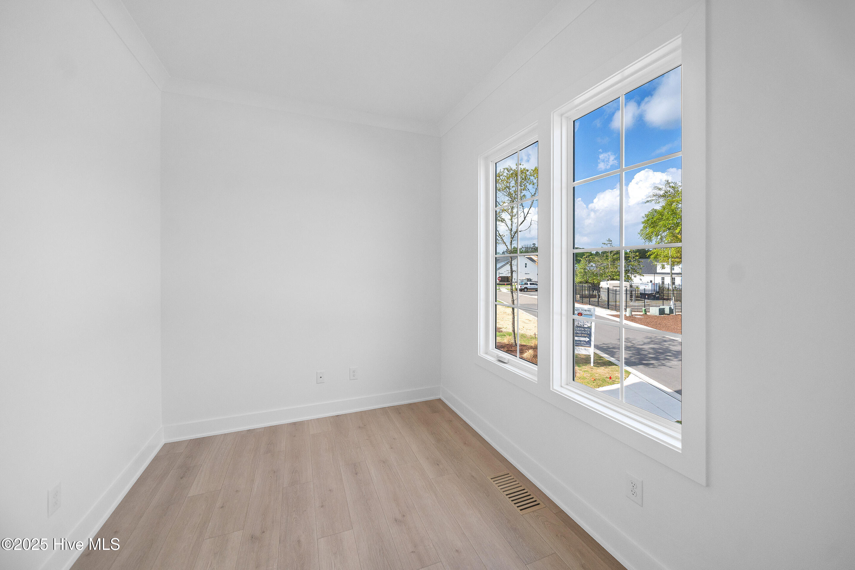 2693 Alvernia Drive Property Photo 13