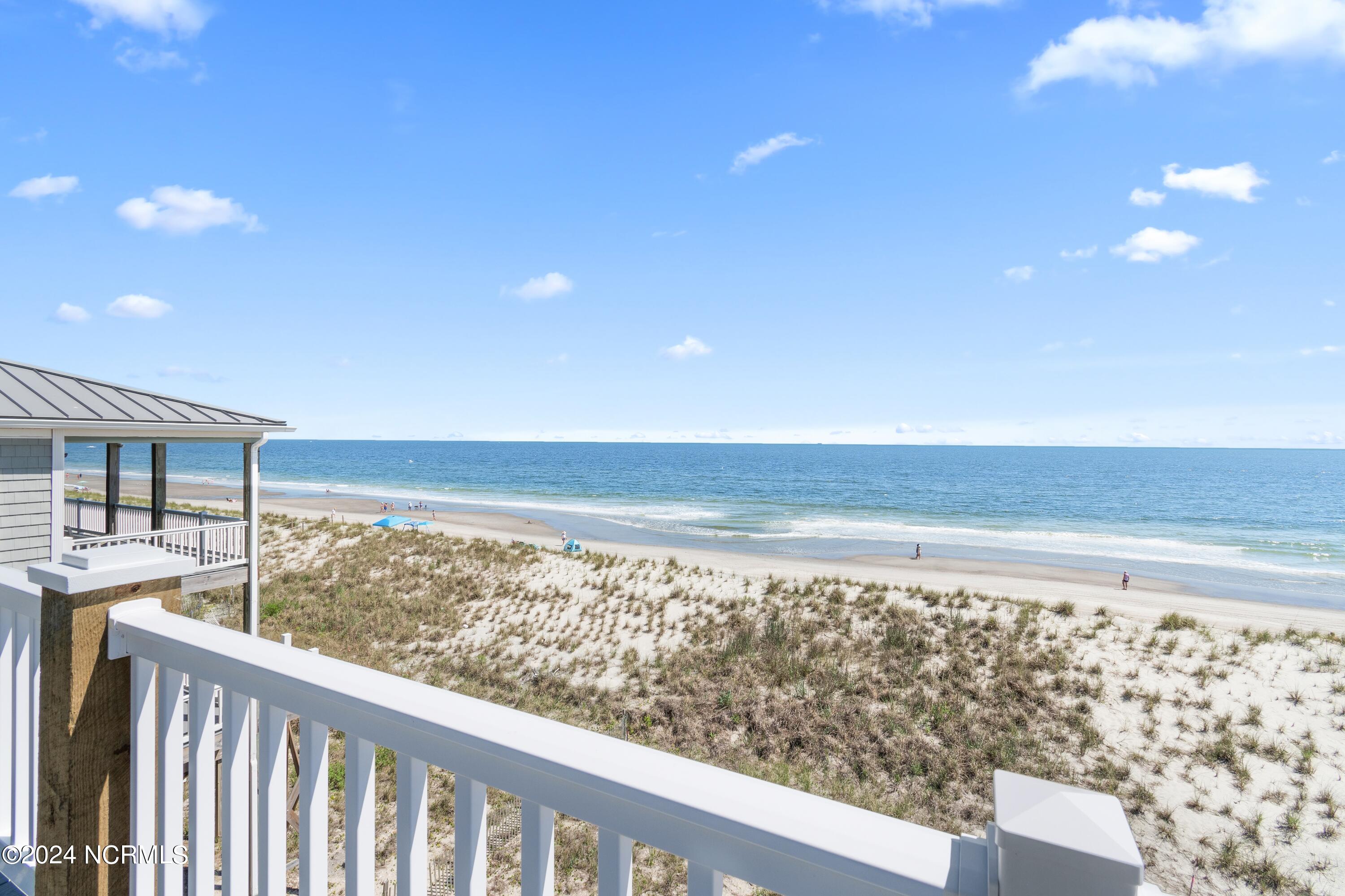 2909 E Beach Drive Property Photo 20