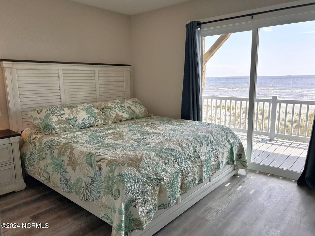 2909 E Beach Drive Property Photo 47