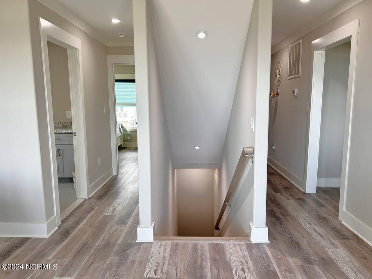 2909 E Beach Drive Property Photo 56