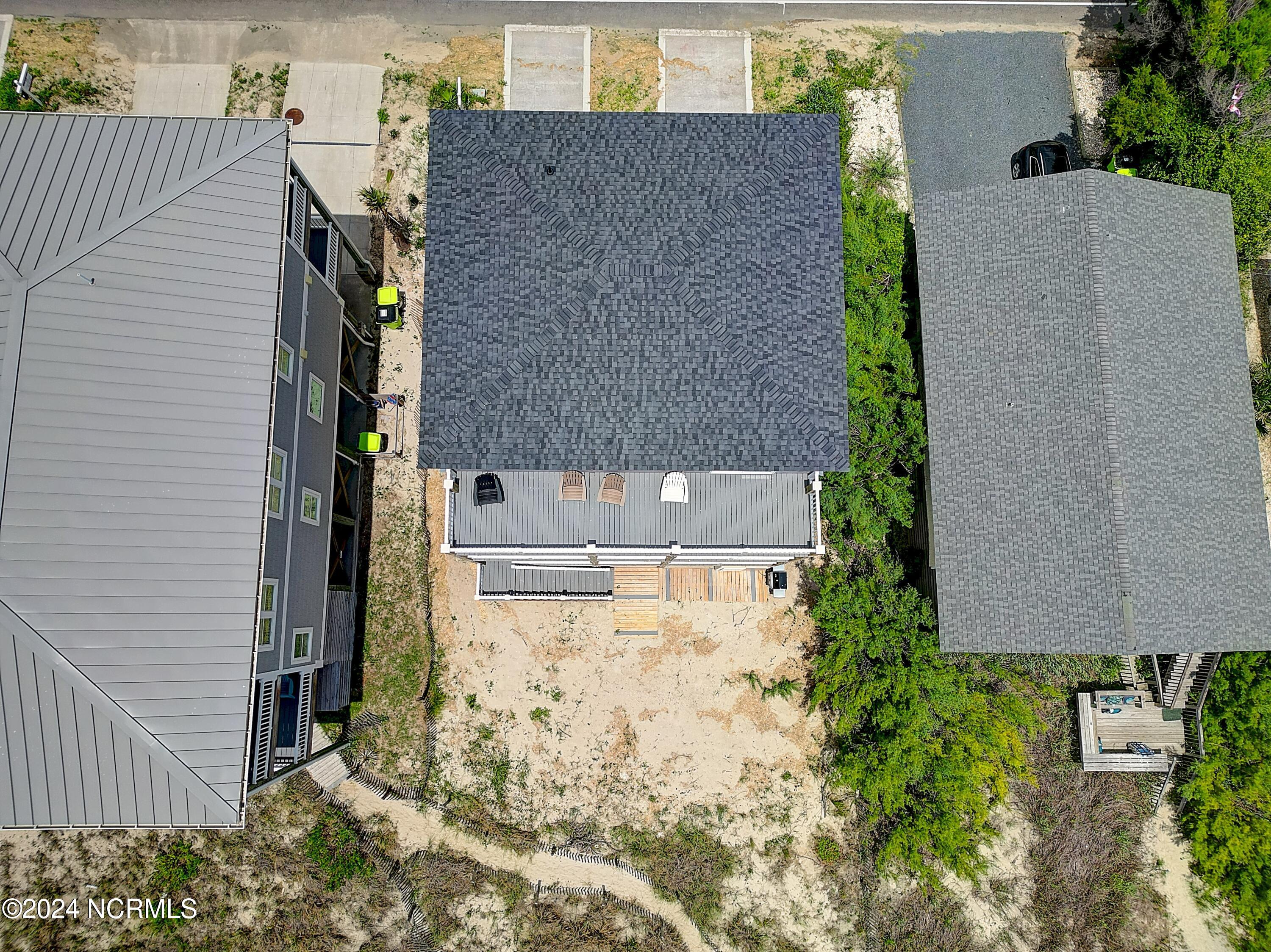2913 E Beach Drive Property Photo 61