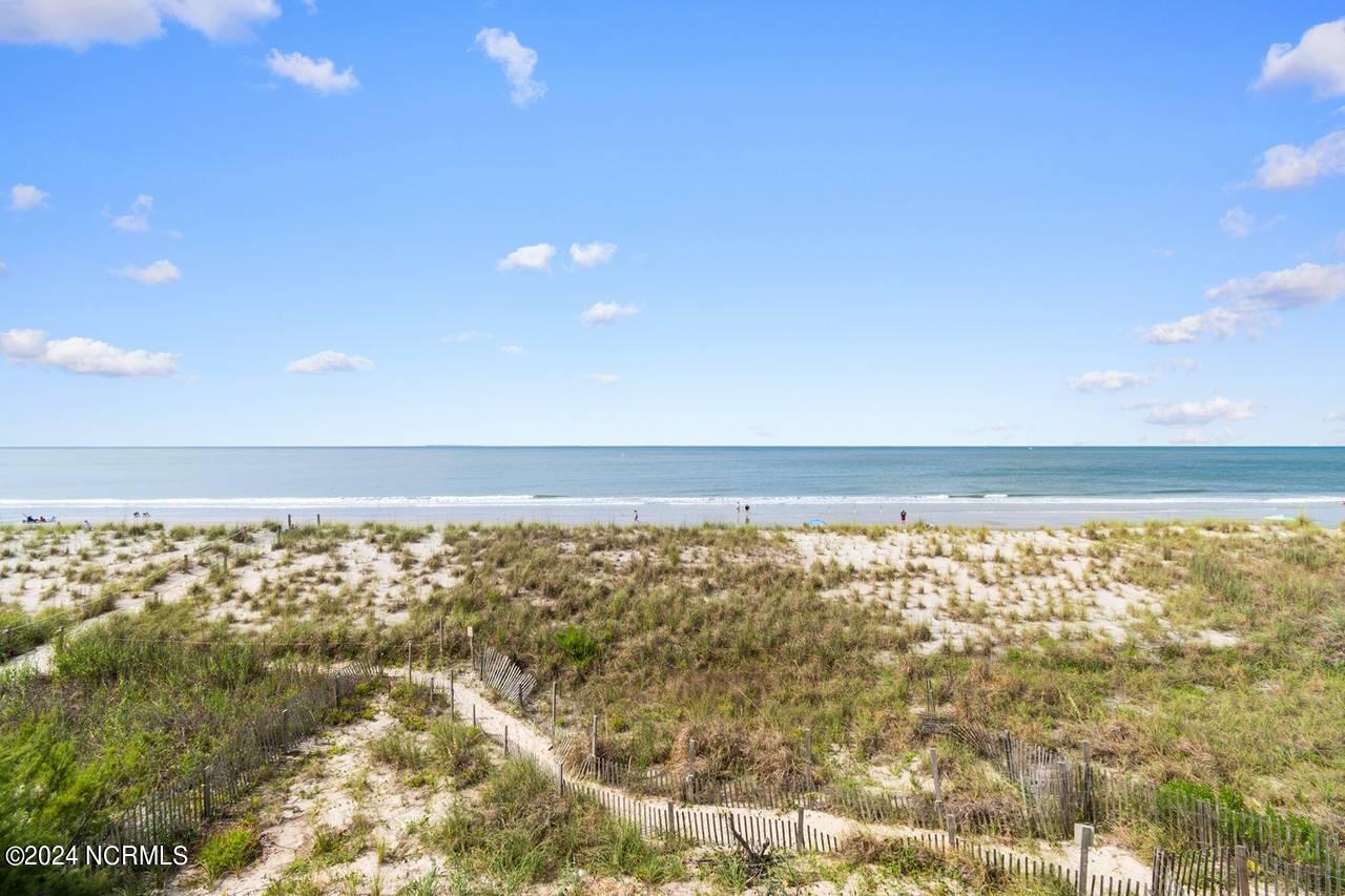 2913 E Beach Drive Property Photo 67