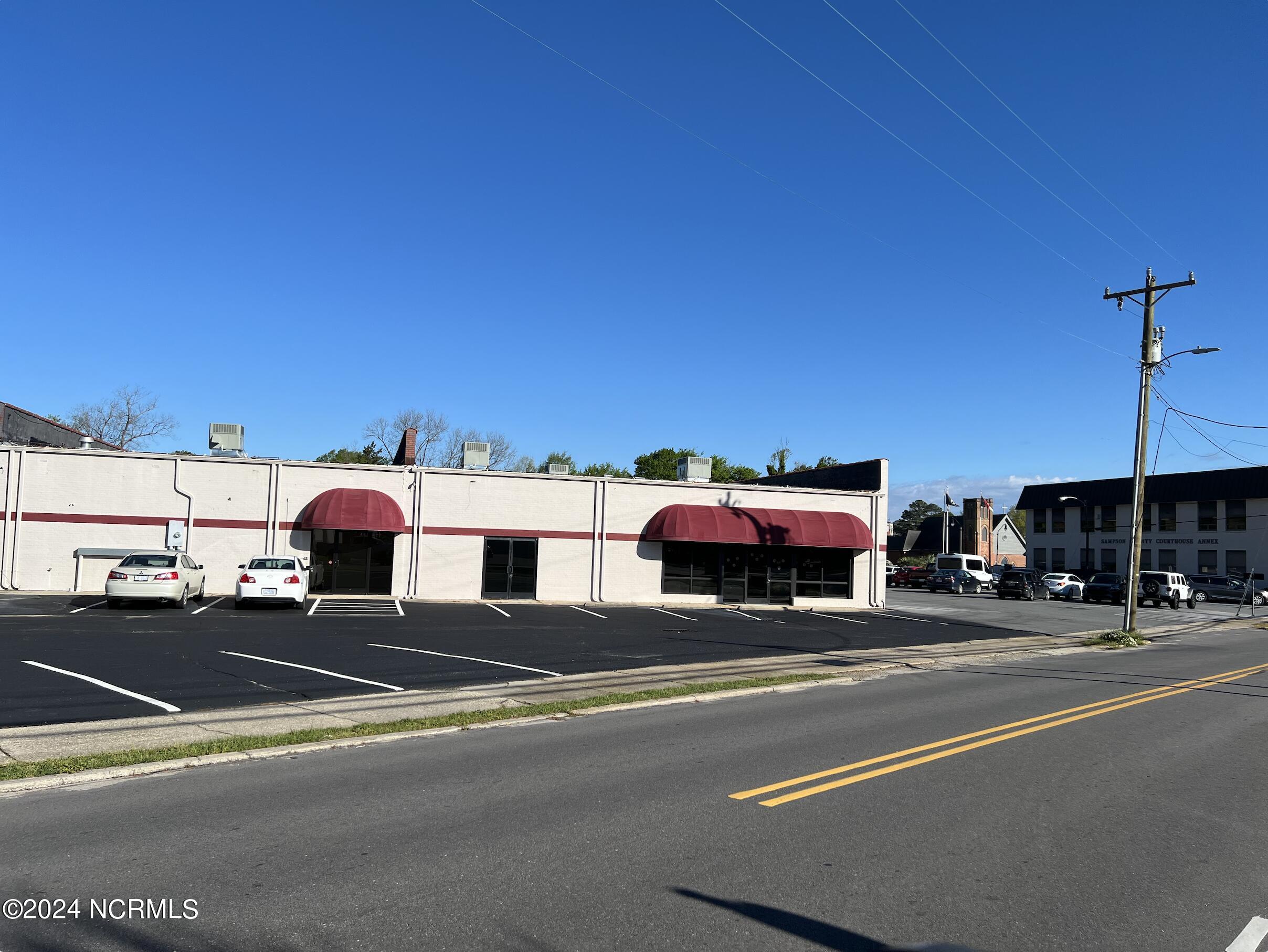206 West Elizabeth Street Property Photo 1