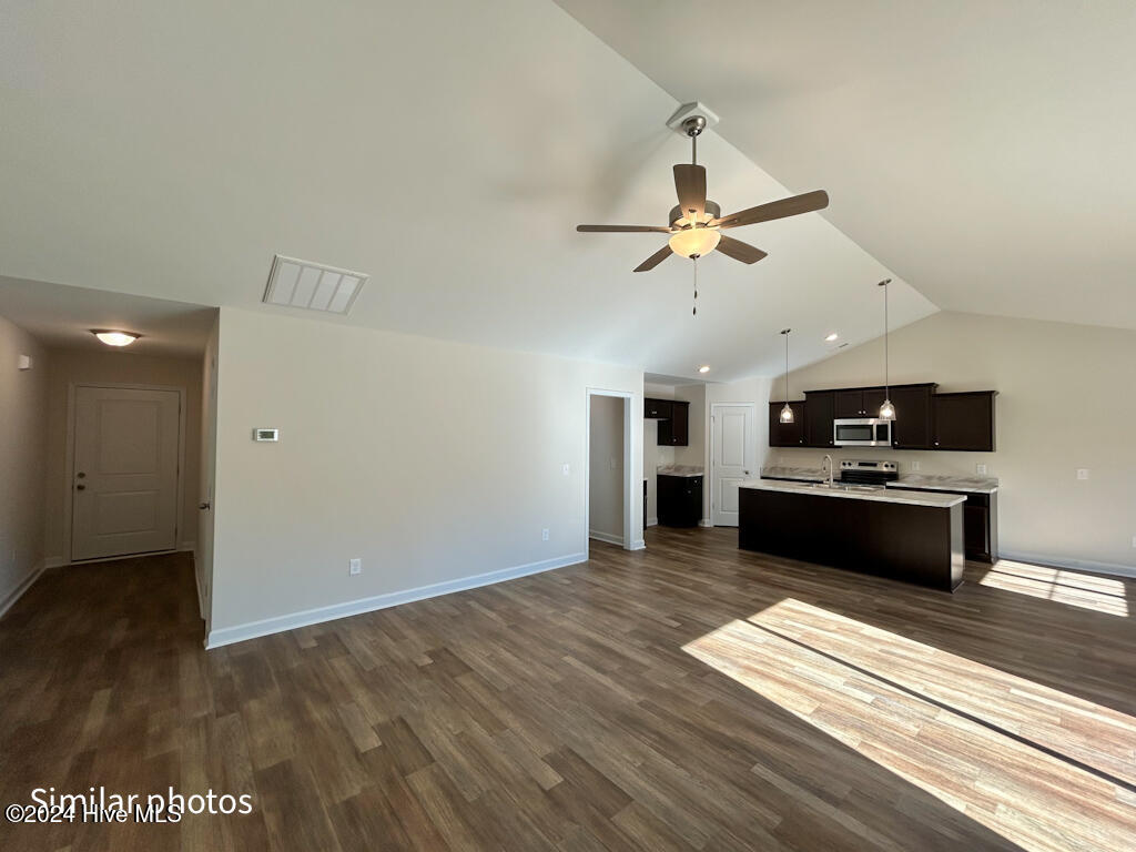 531 Orchard Creek Drive Property Photo 8