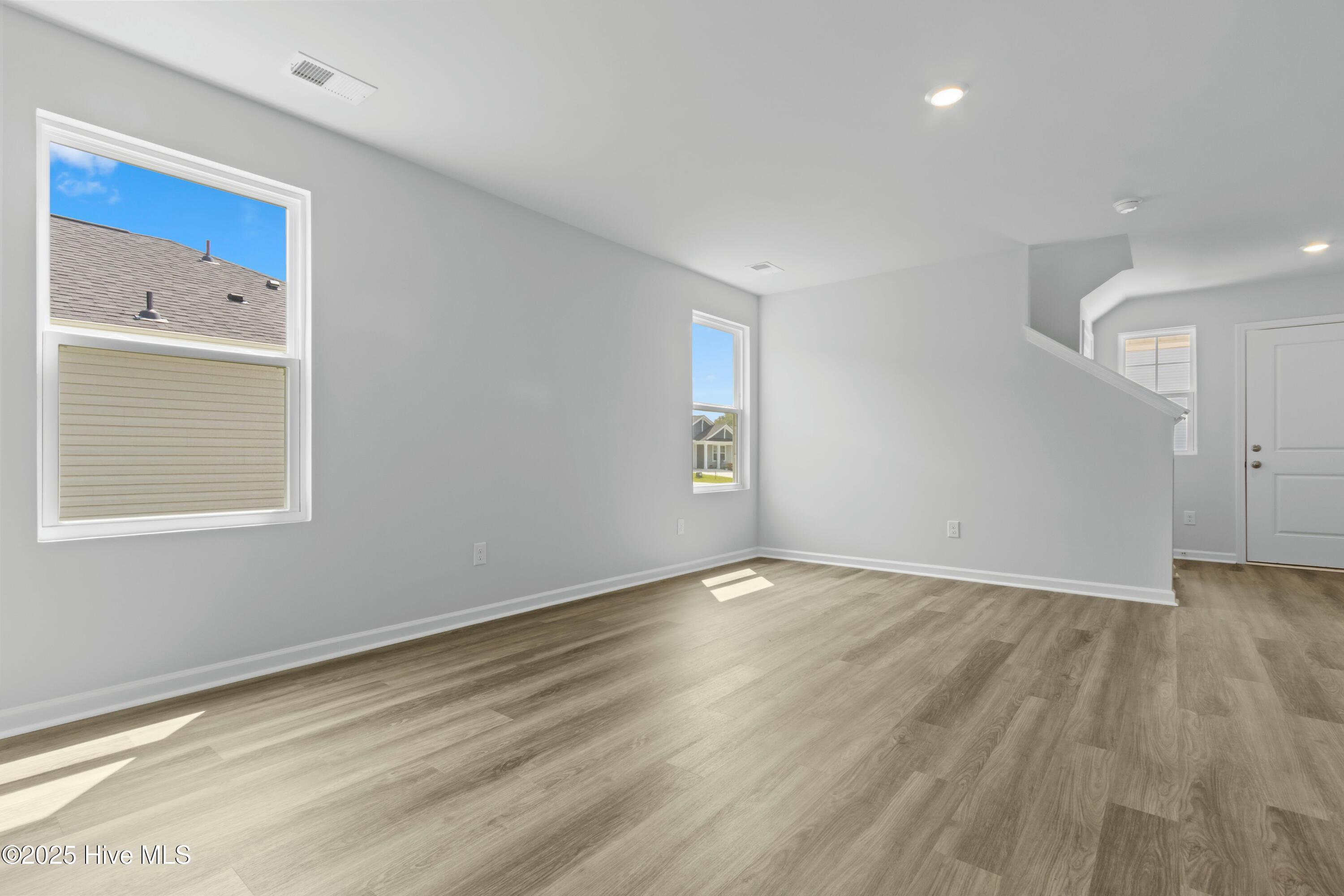 7047 Woodline Drive Property Photo 9