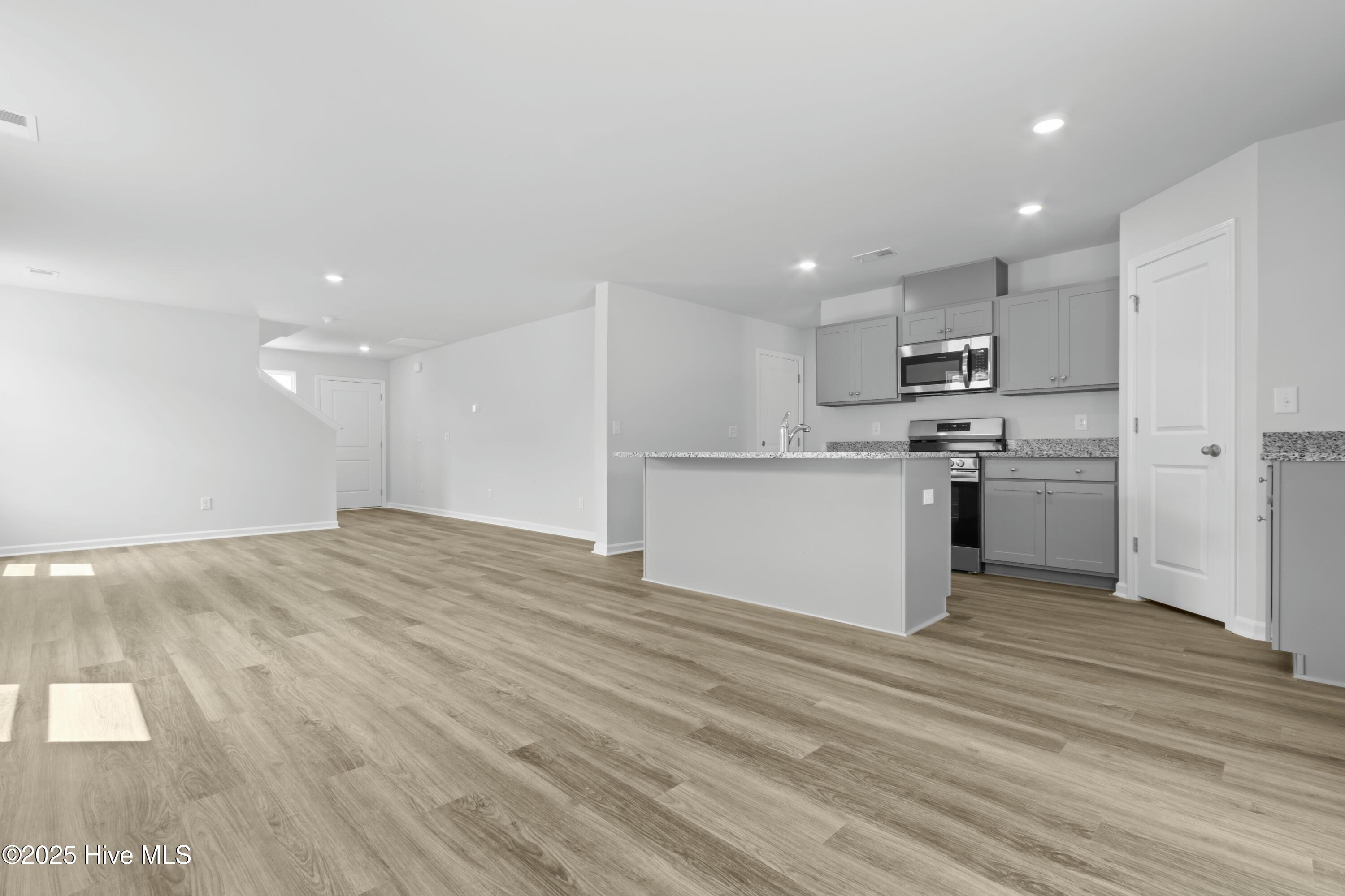7047 Woodline Drive Property Photo 10