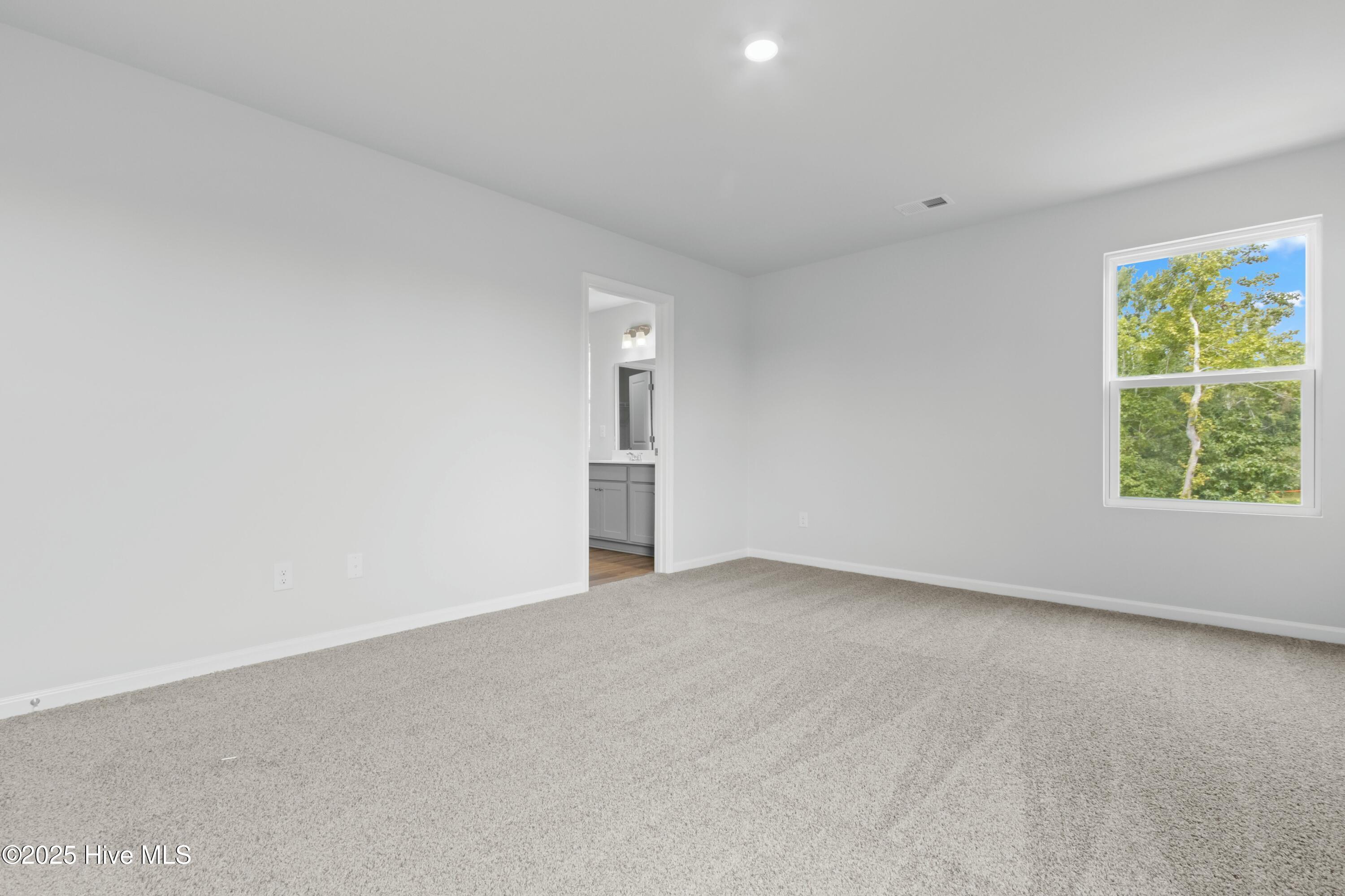 7047 Woodline Drive Property Photo 24