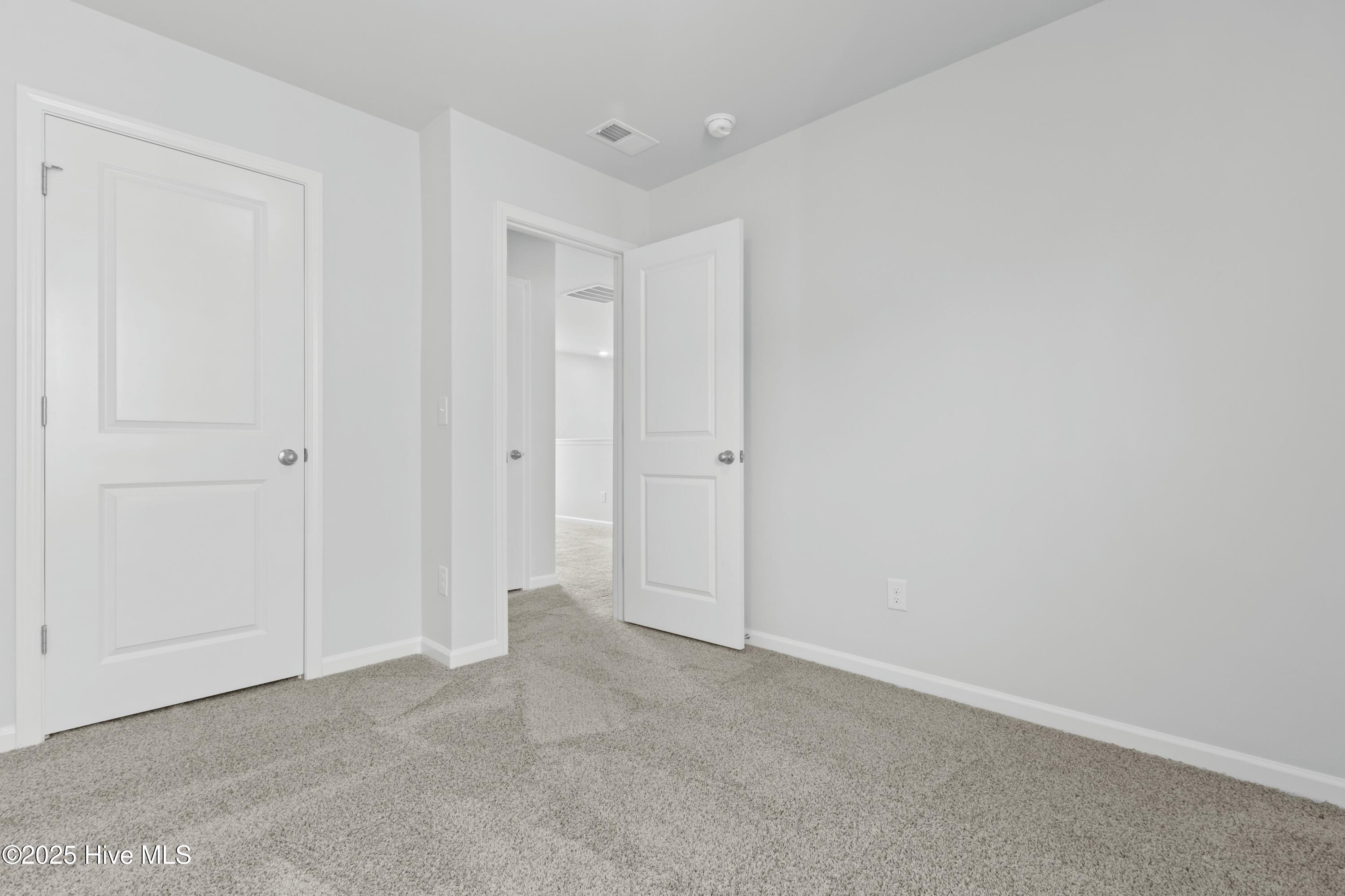 7047 Woodline Drive Property Photo 33