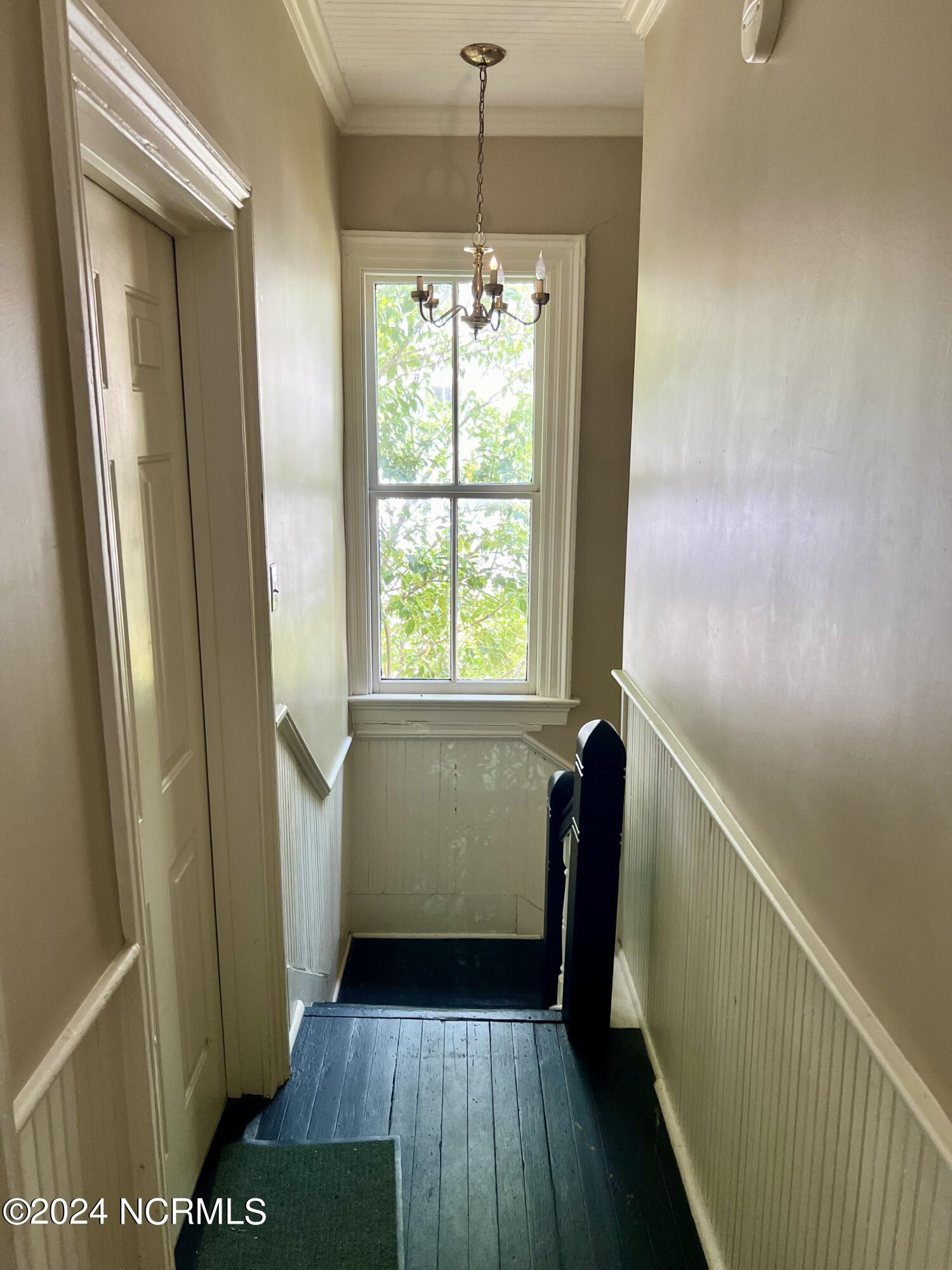 413 Hancock Street Property Photo 3