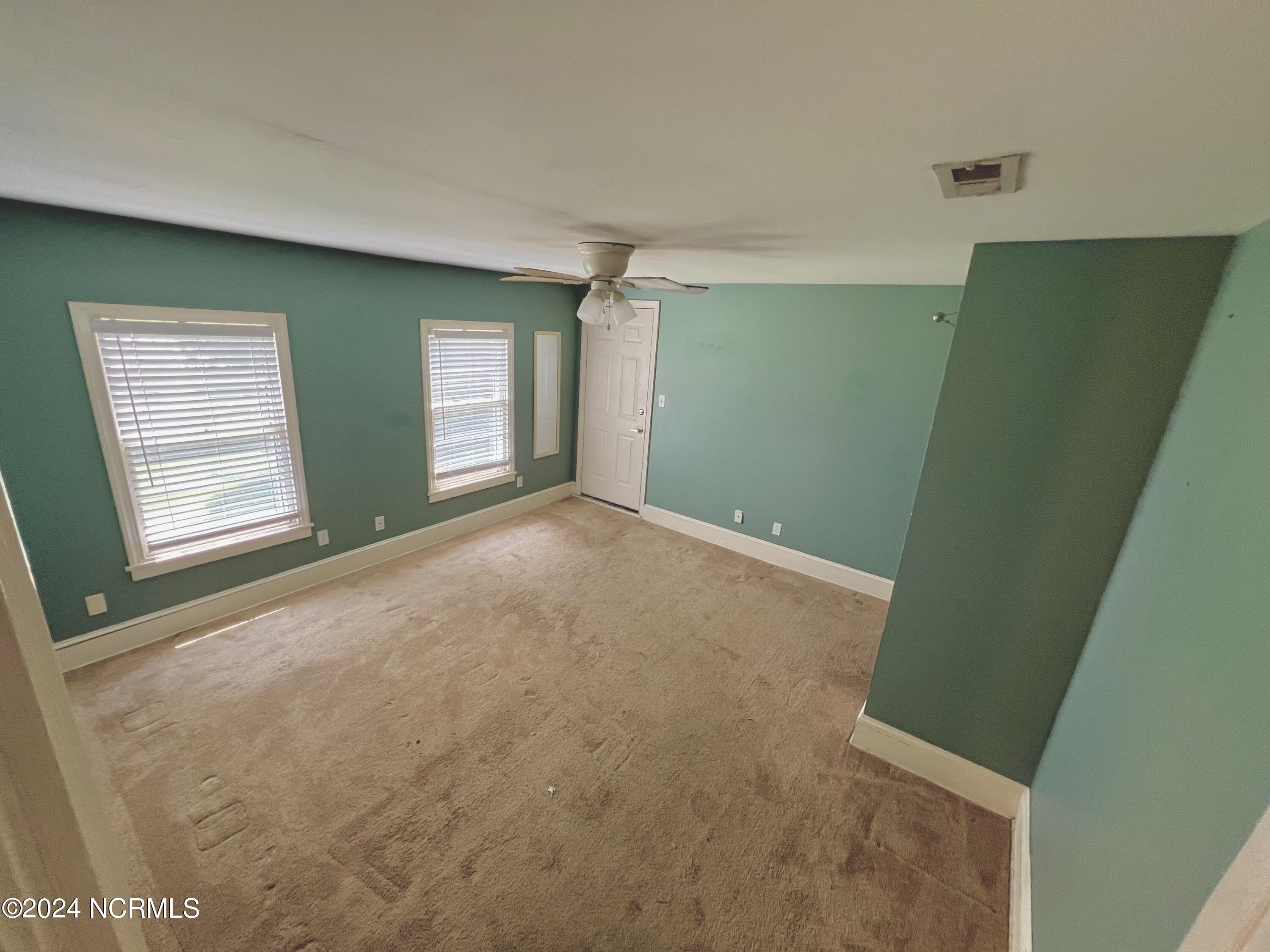 413 Hancock Street Property Photo 9