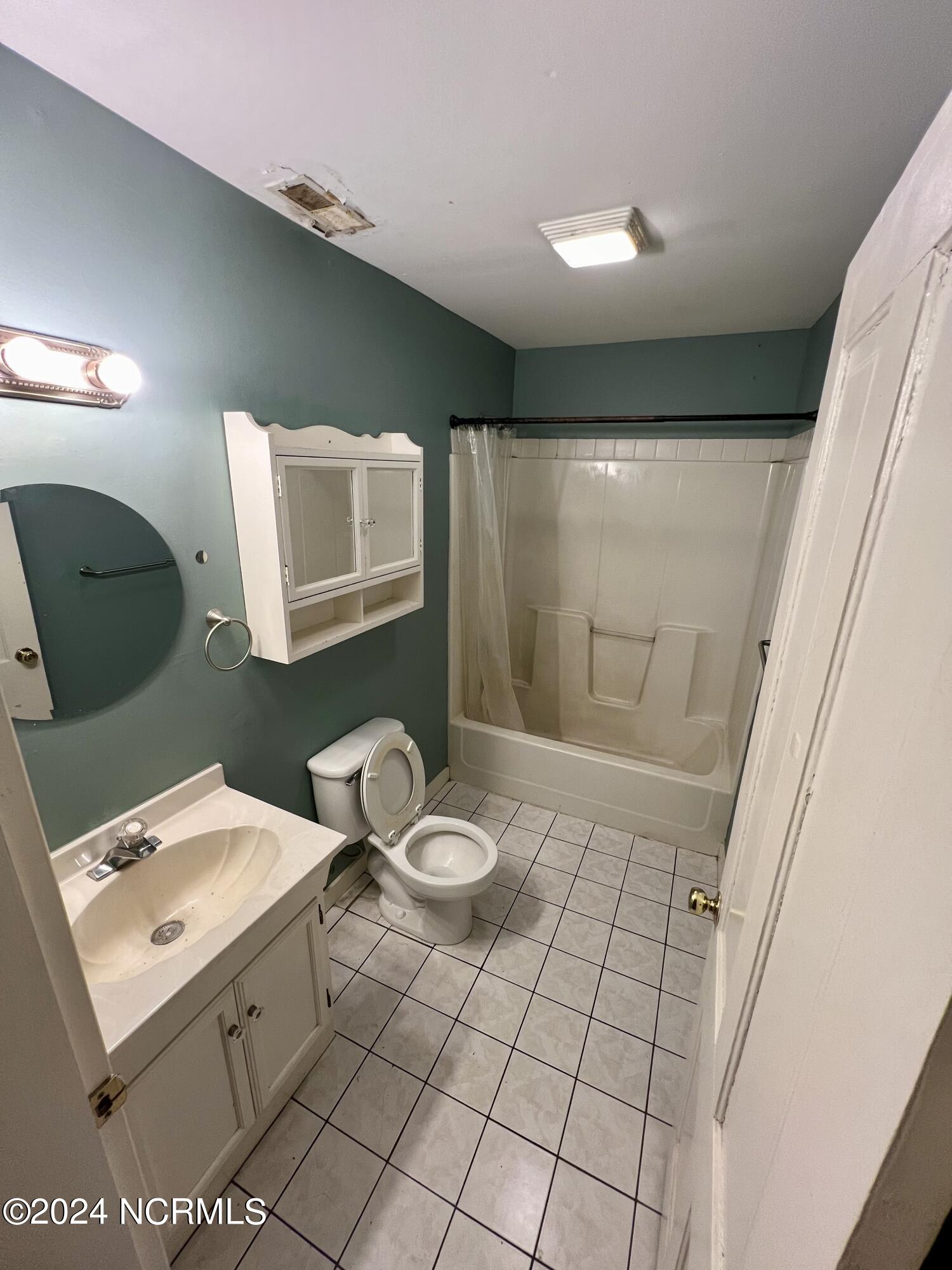413 Hancock Street Property Photo 10