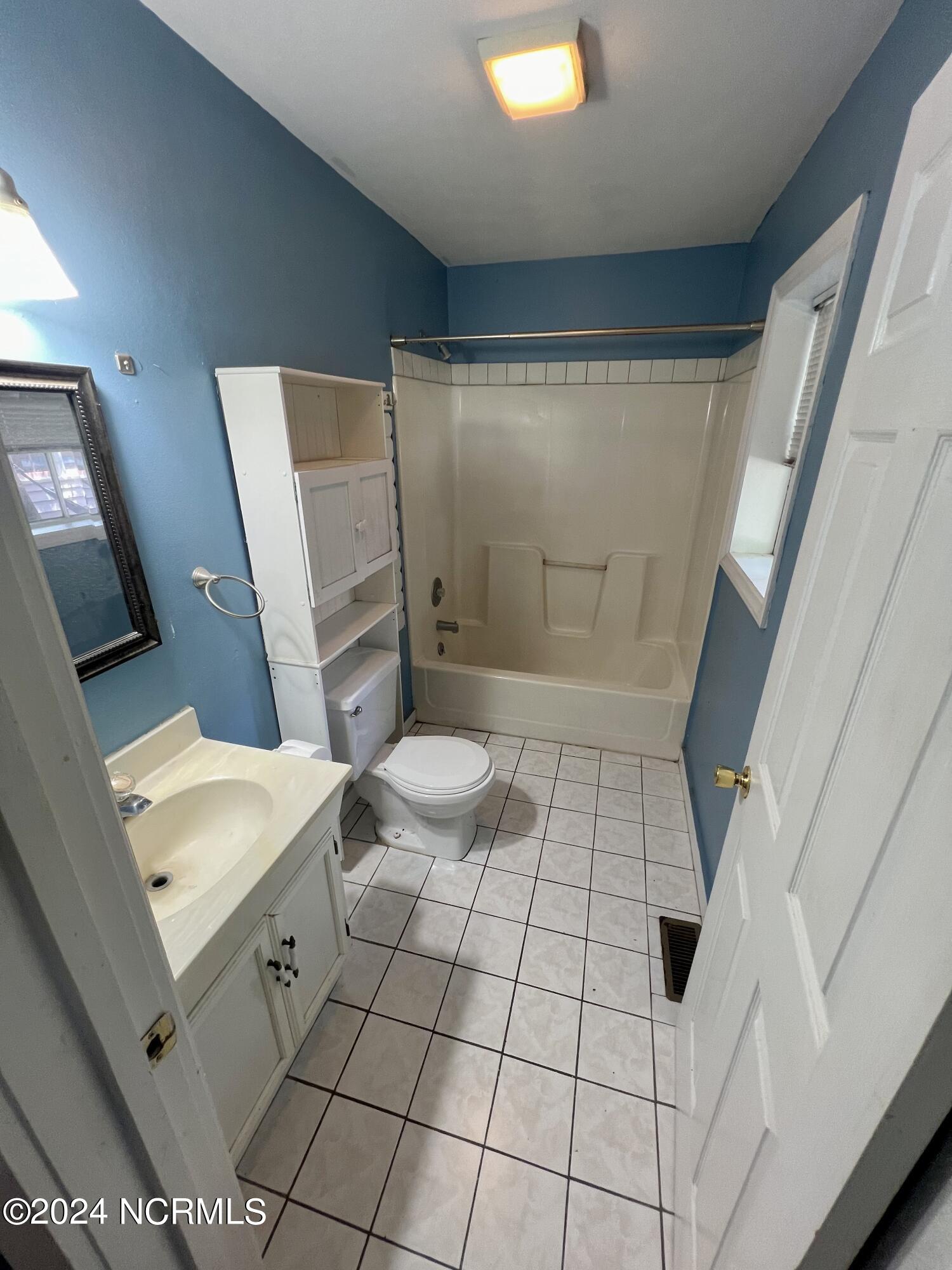 413 Hancock Street Property Photo 16